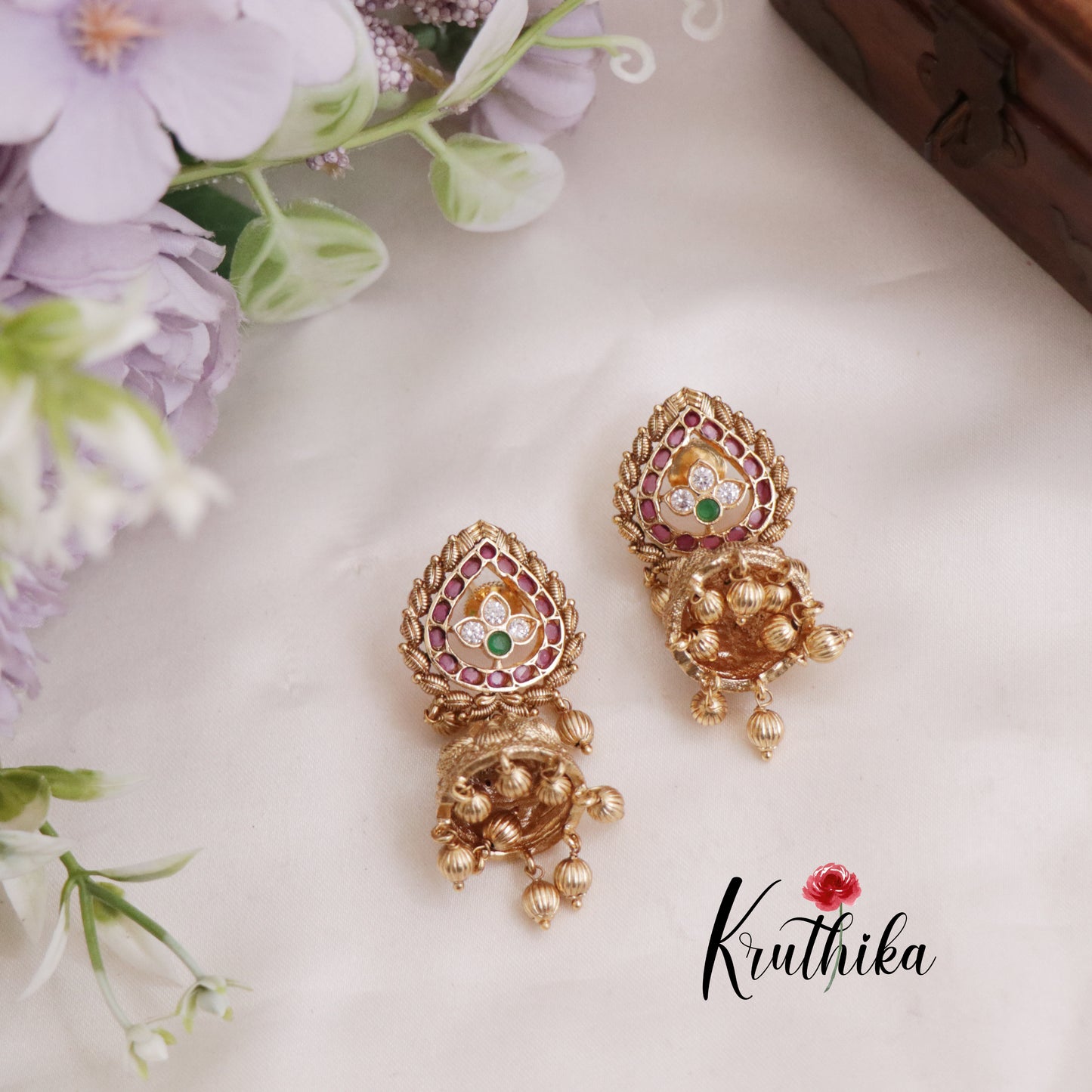 Simple Kemp Jhumka with Golden Beads E749