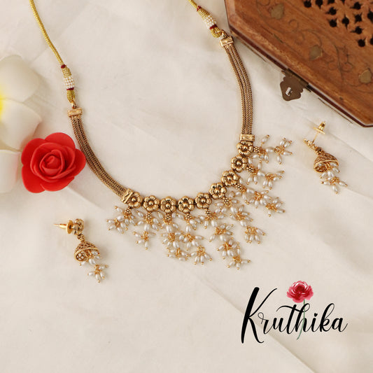 Pretty Antique Necklace Set NC1403