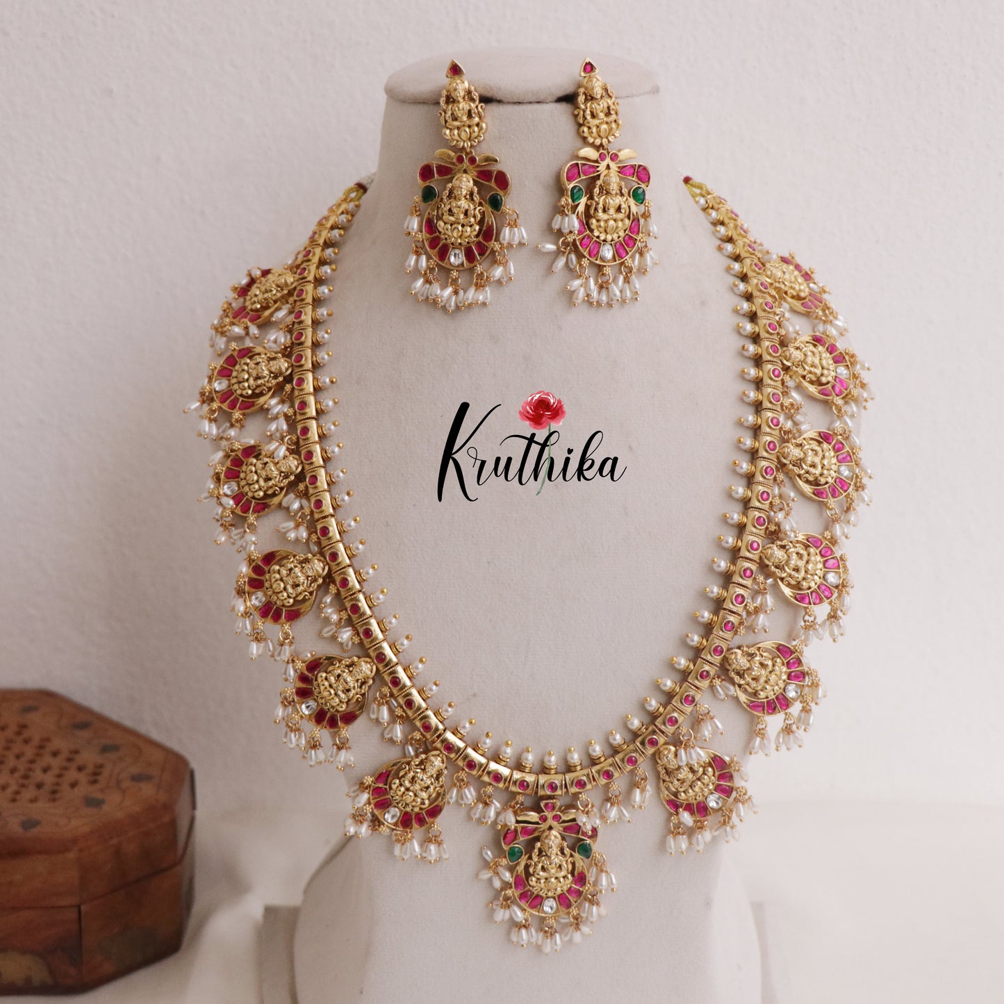 Grand Temple Lakshmi Jadau Guttapusalu Haaram LH1968