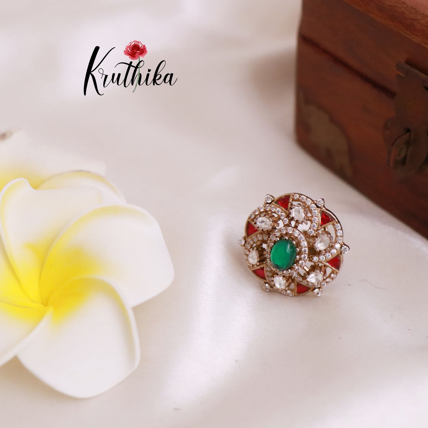 Trendy AD/Victorian Finger Ring R29 (Available in 2 colours)