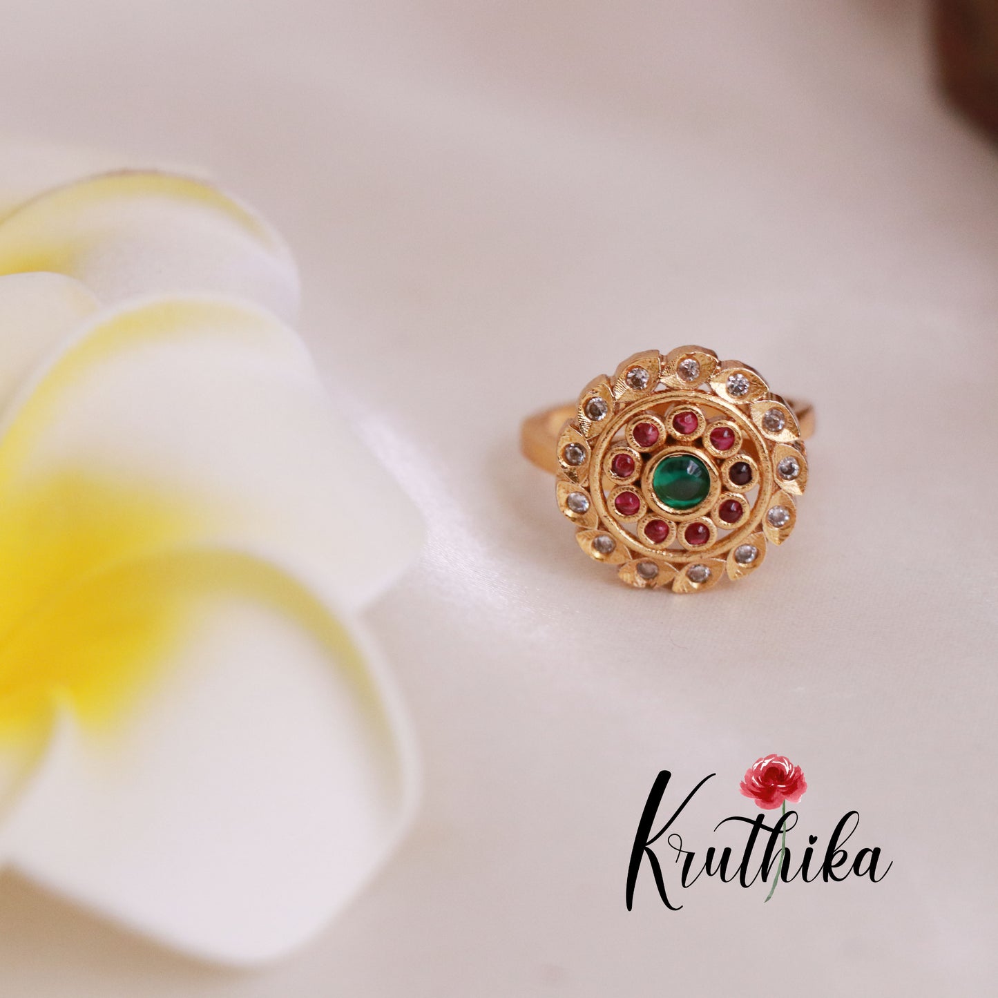 Pretty Kemp Finger Ring R26