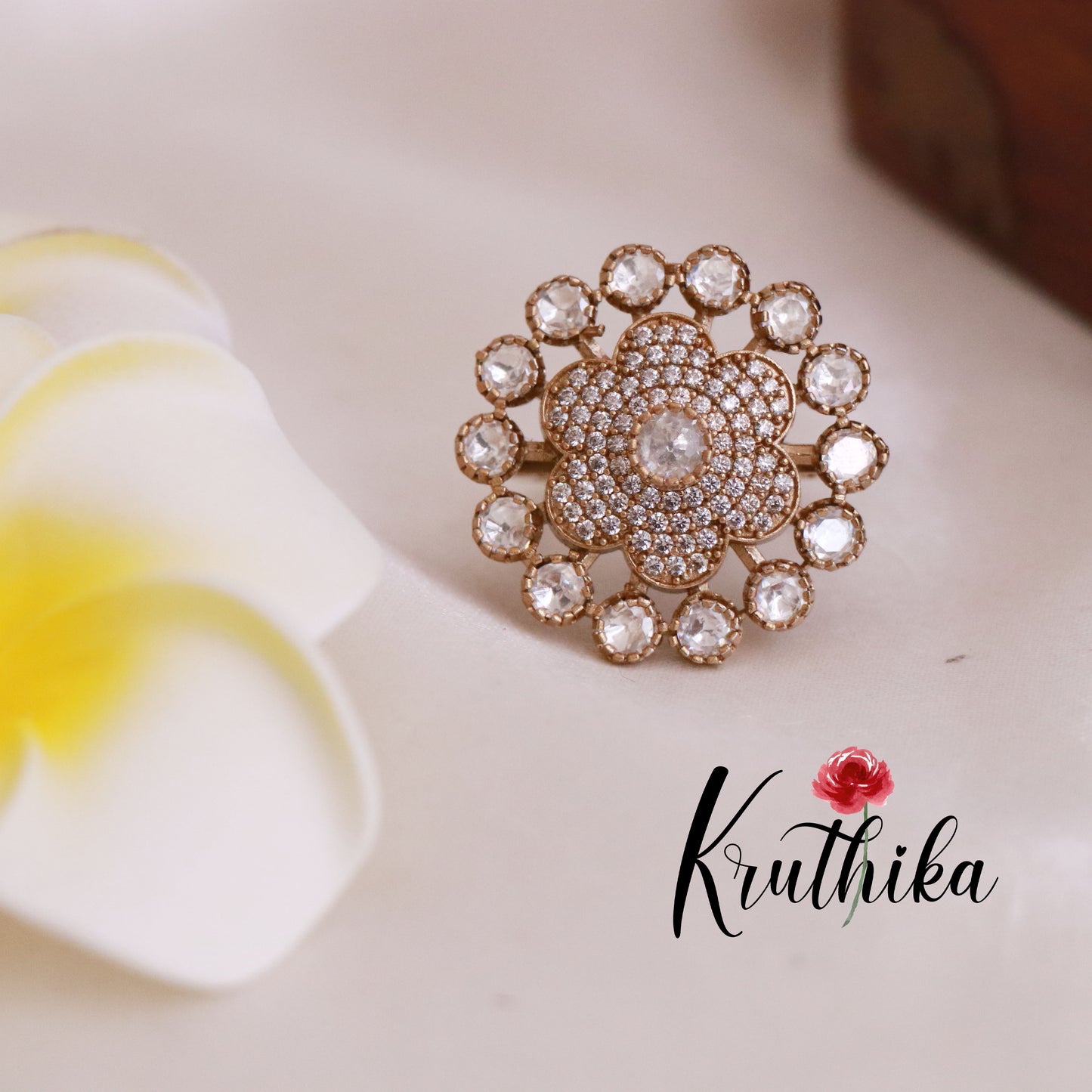 Trendy Victorian Finger rings R25 (Available in 6 colours)