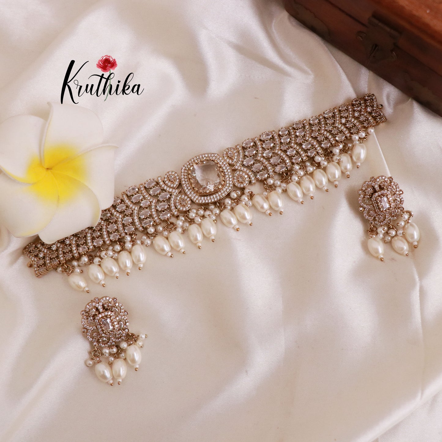 Pretty AD/Victorian Chocker NC1808 (Available in 6 Colours)