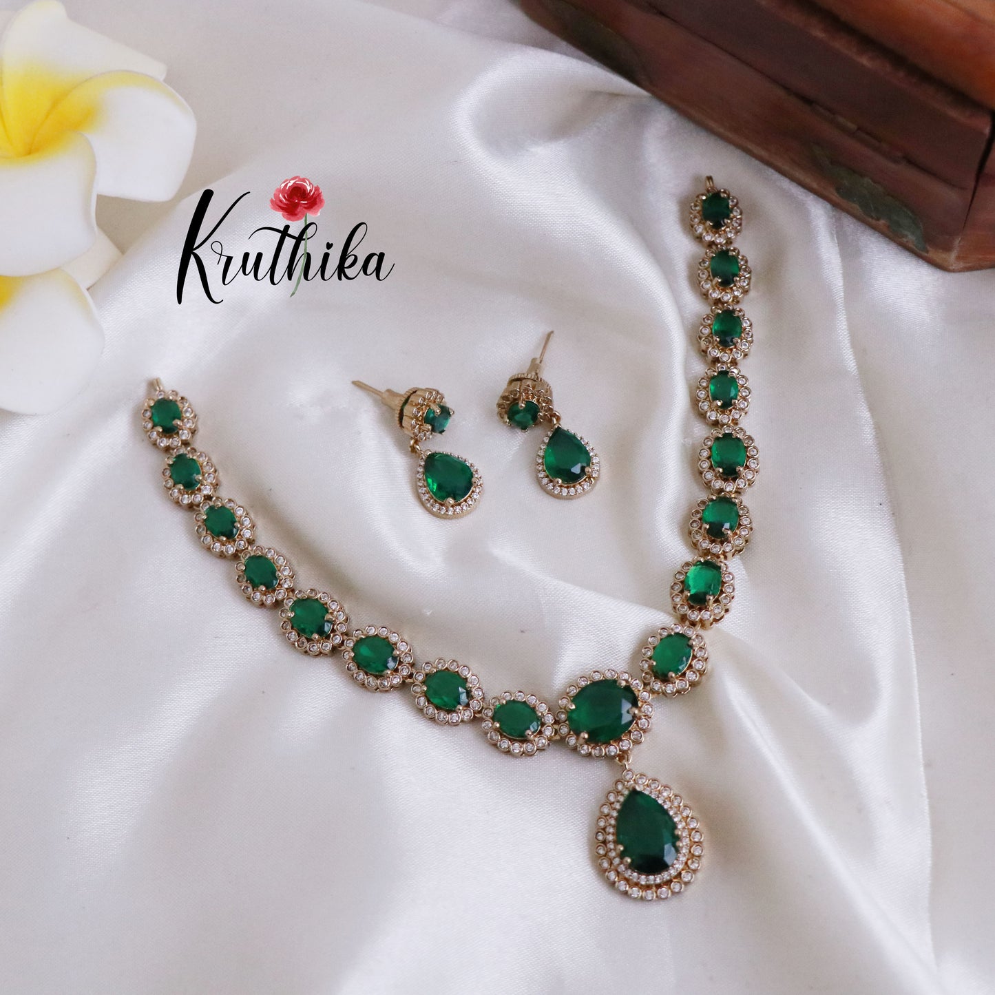 Trendy AD/Victorian Necklace NC1805 (Available in 3 Colours)