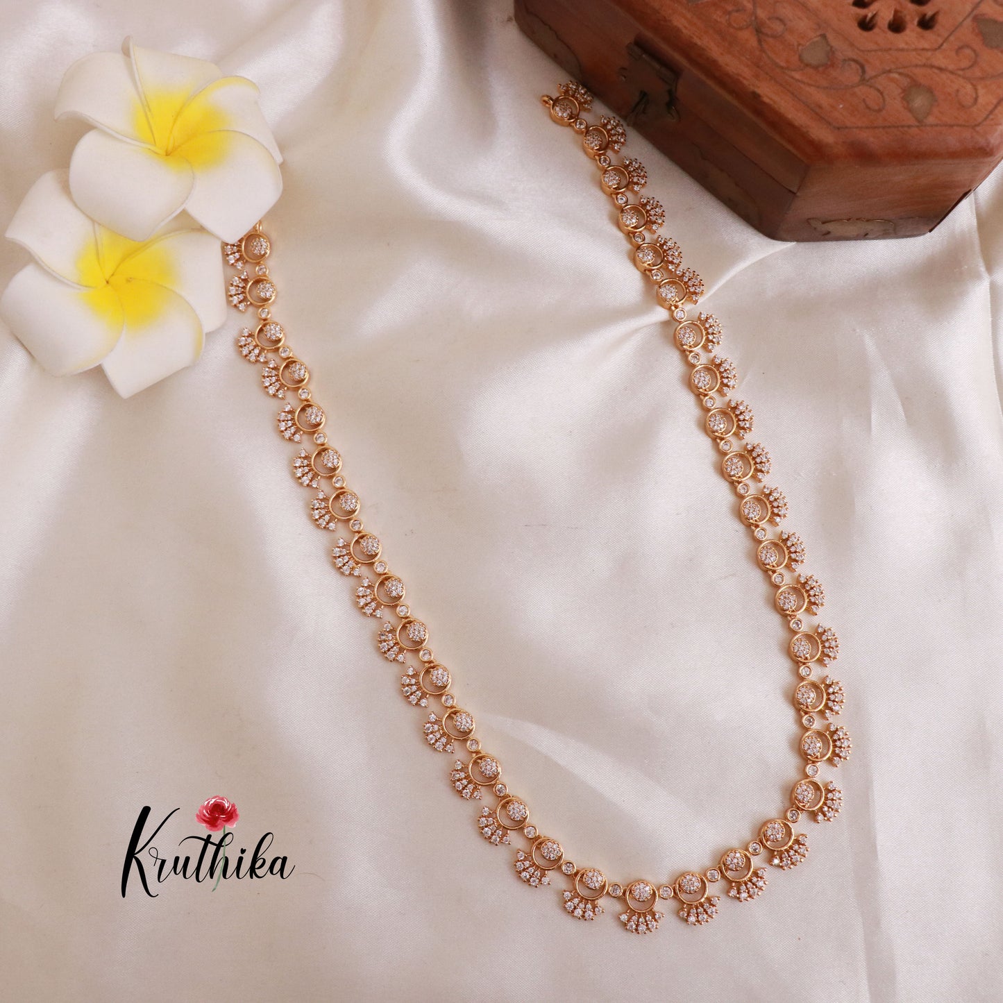 Simple trendy AD Haaram LH1782