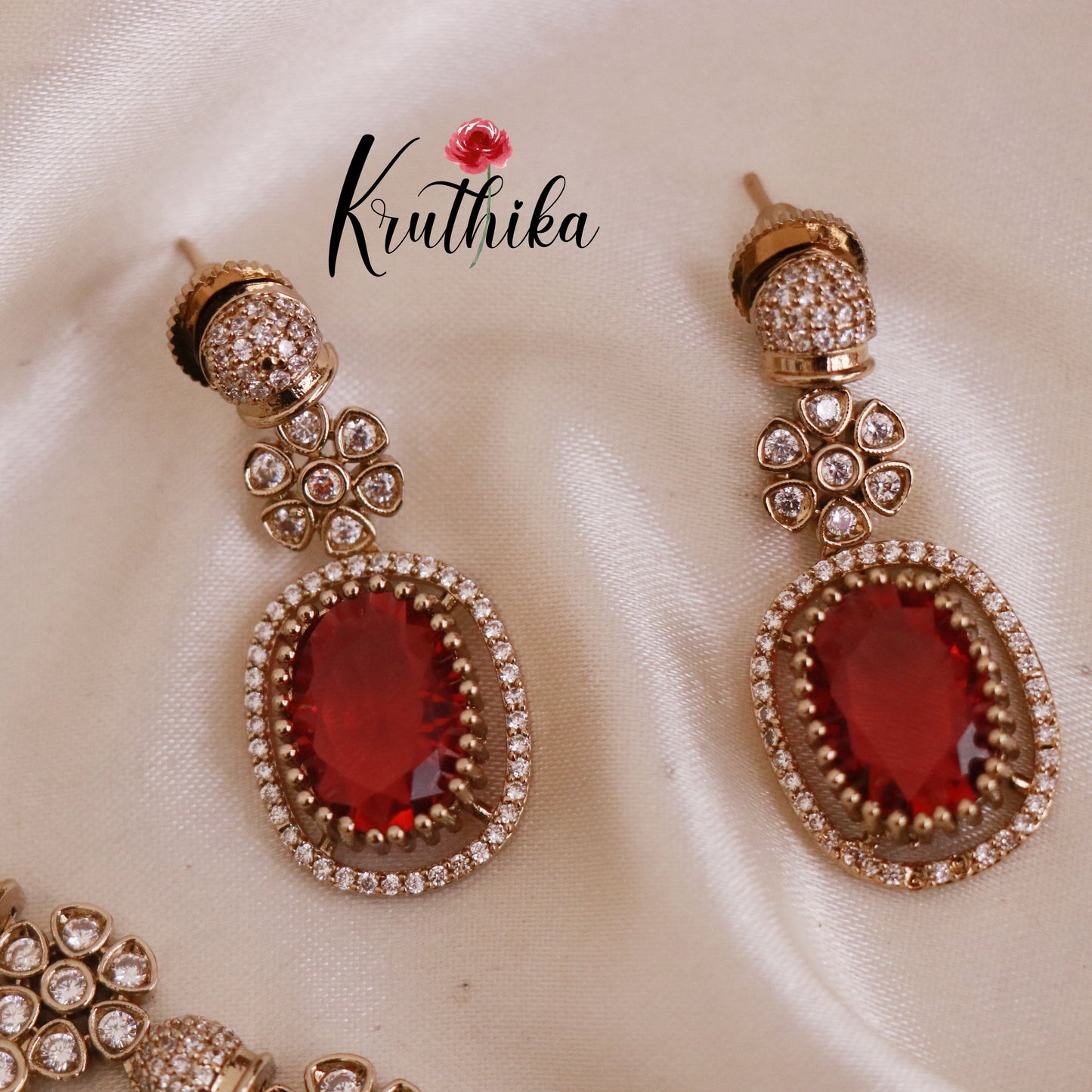 Pretty AD/Victorian Necklace NC1809 ( Available in 3 Colours)