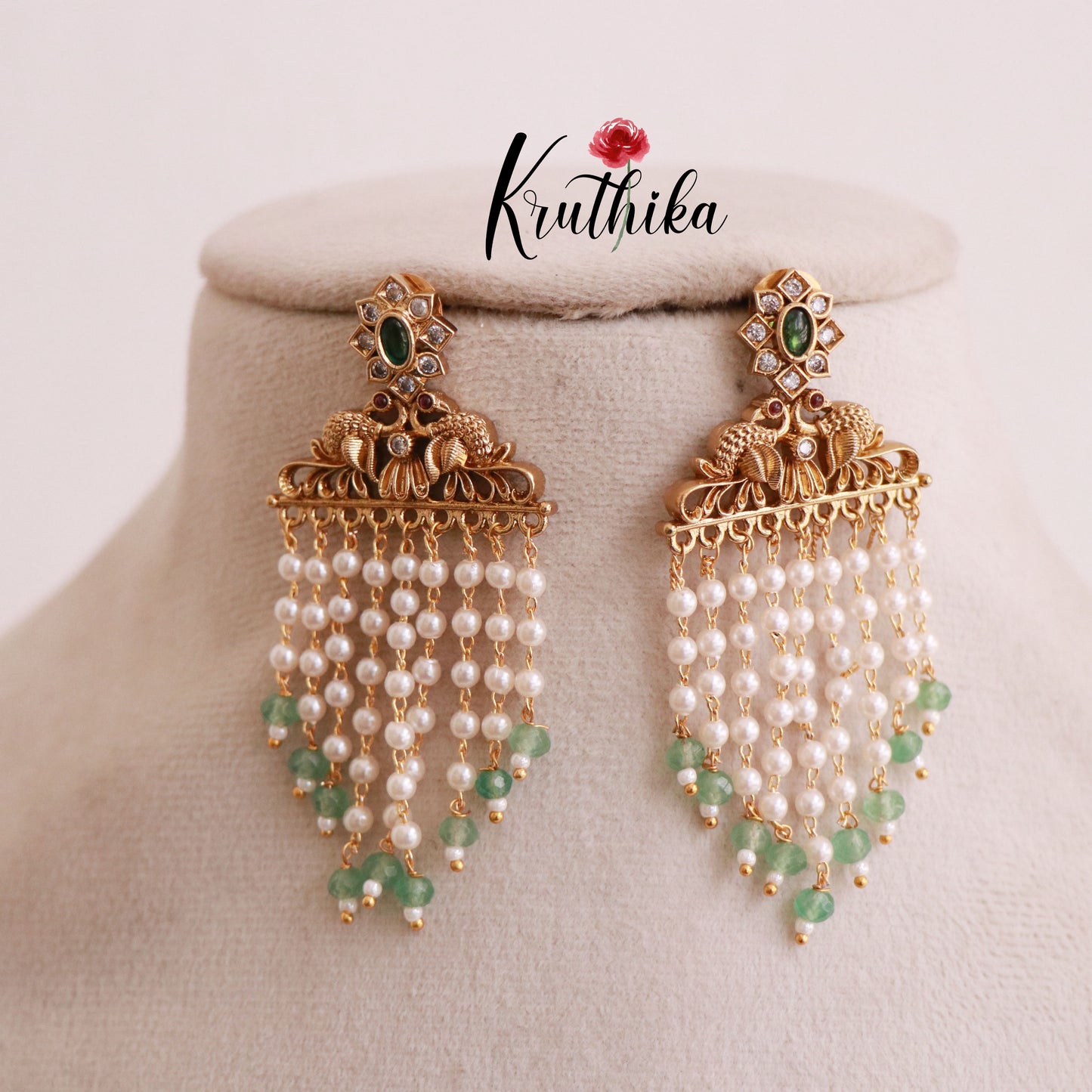 Trendy Peacock Pearl hanging Earrings E456