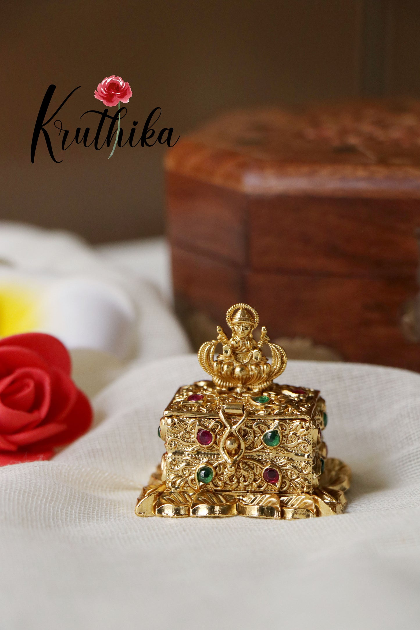 Lakshmi Devi Kumkum box K4