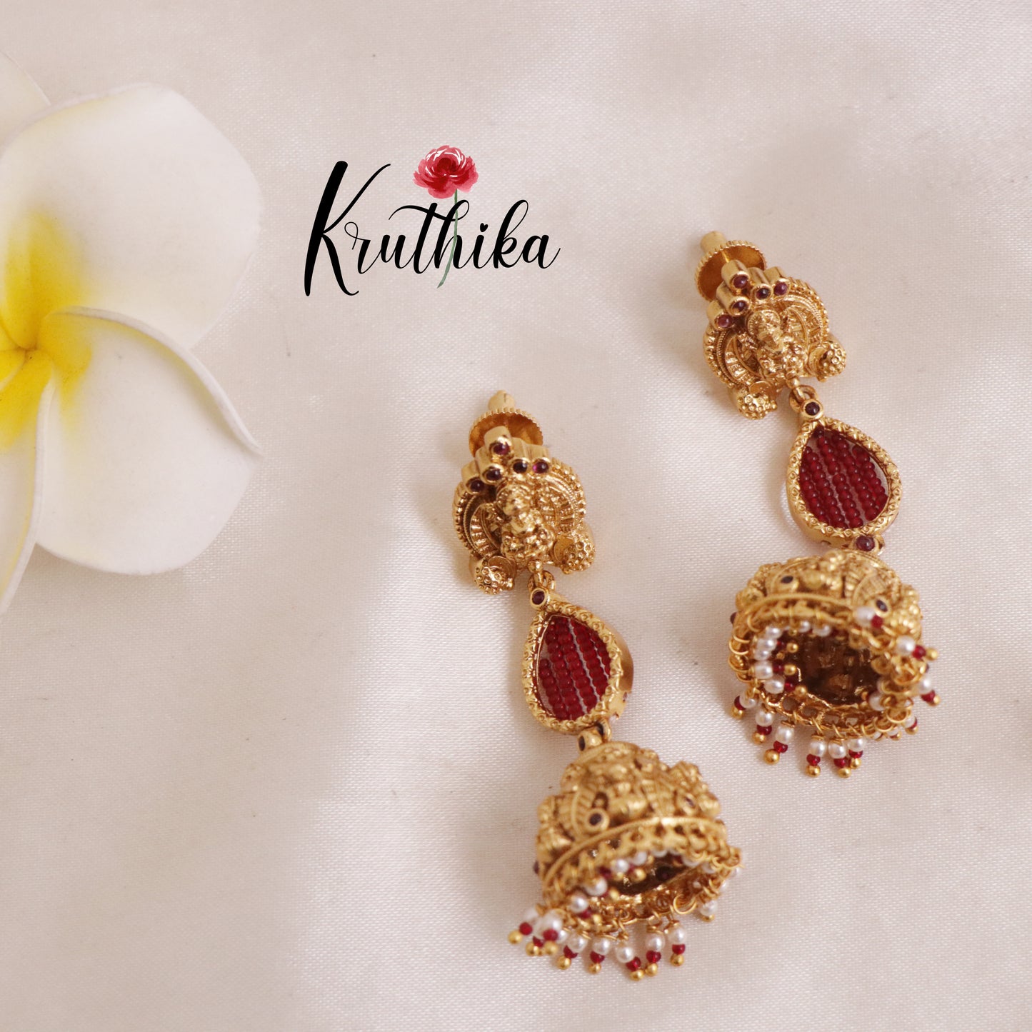 Beautiful Temple Lakshmi Jhumkas E516 (Available In 2 Colours)