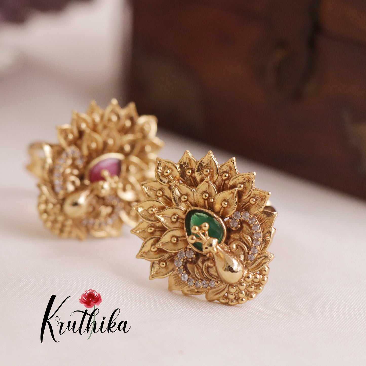 Gorgeous Peacock Design Finger Ring R32