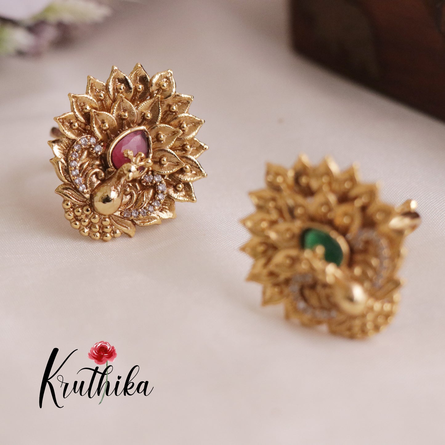 Gorgeous Peacock Design Finger Ring R32