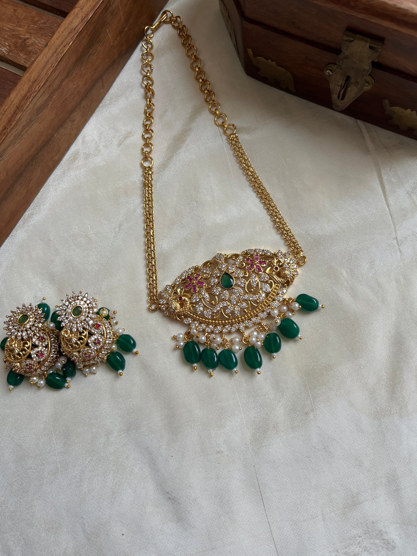 Simple Peacock Chain with Green Beads Necklace NC1098