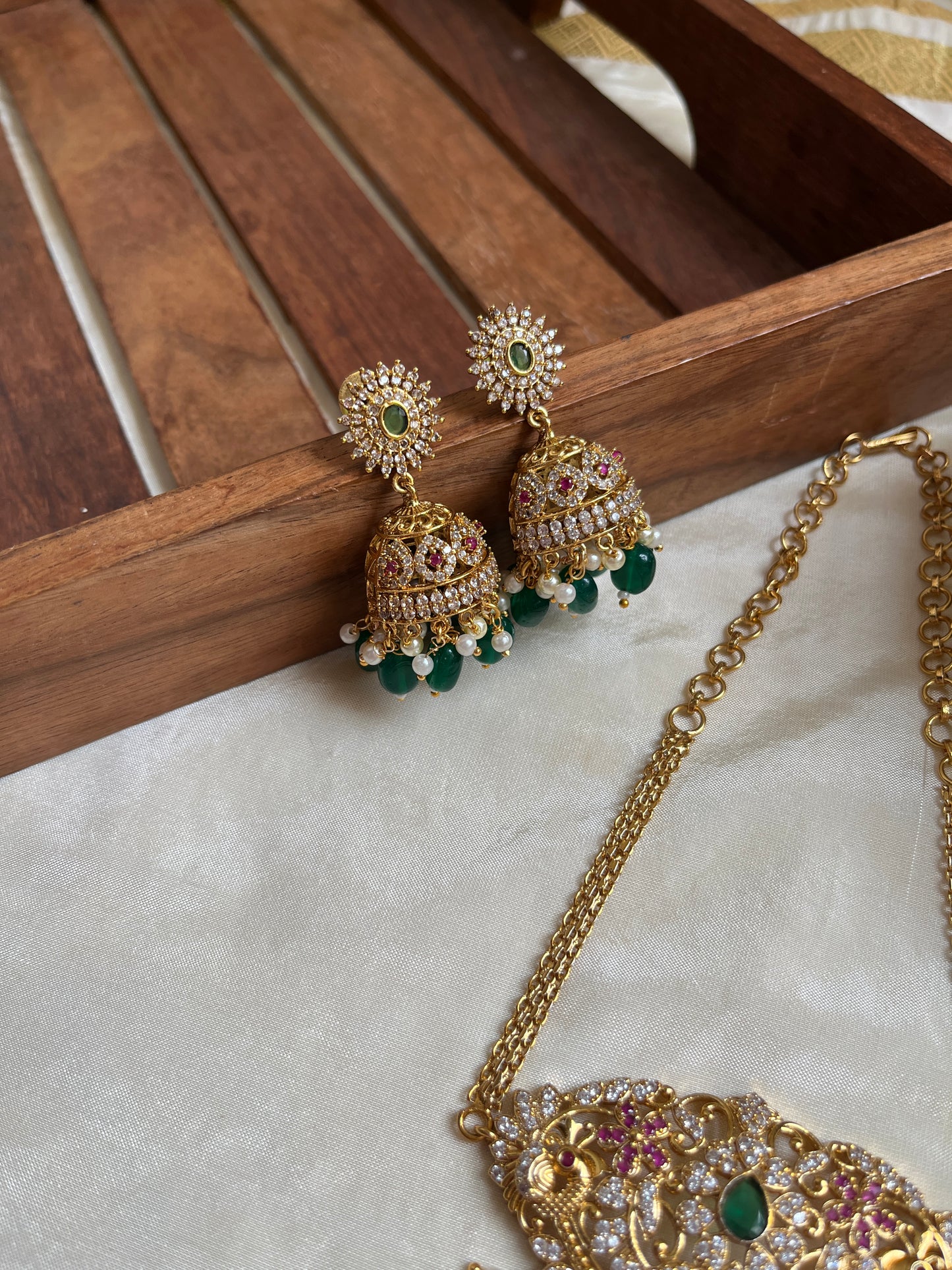 Simple Peacock Chain with Green Beads Necklace NC1098