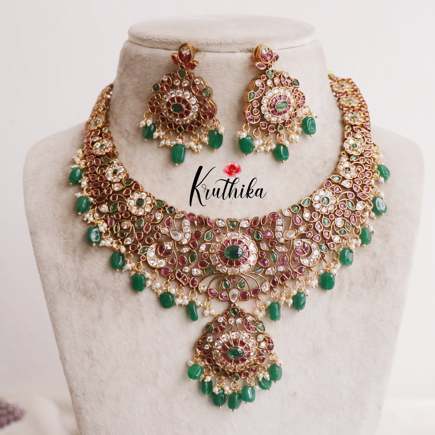 Premium Kemp Floral Design Necklace with Green Beads Drops NC21614