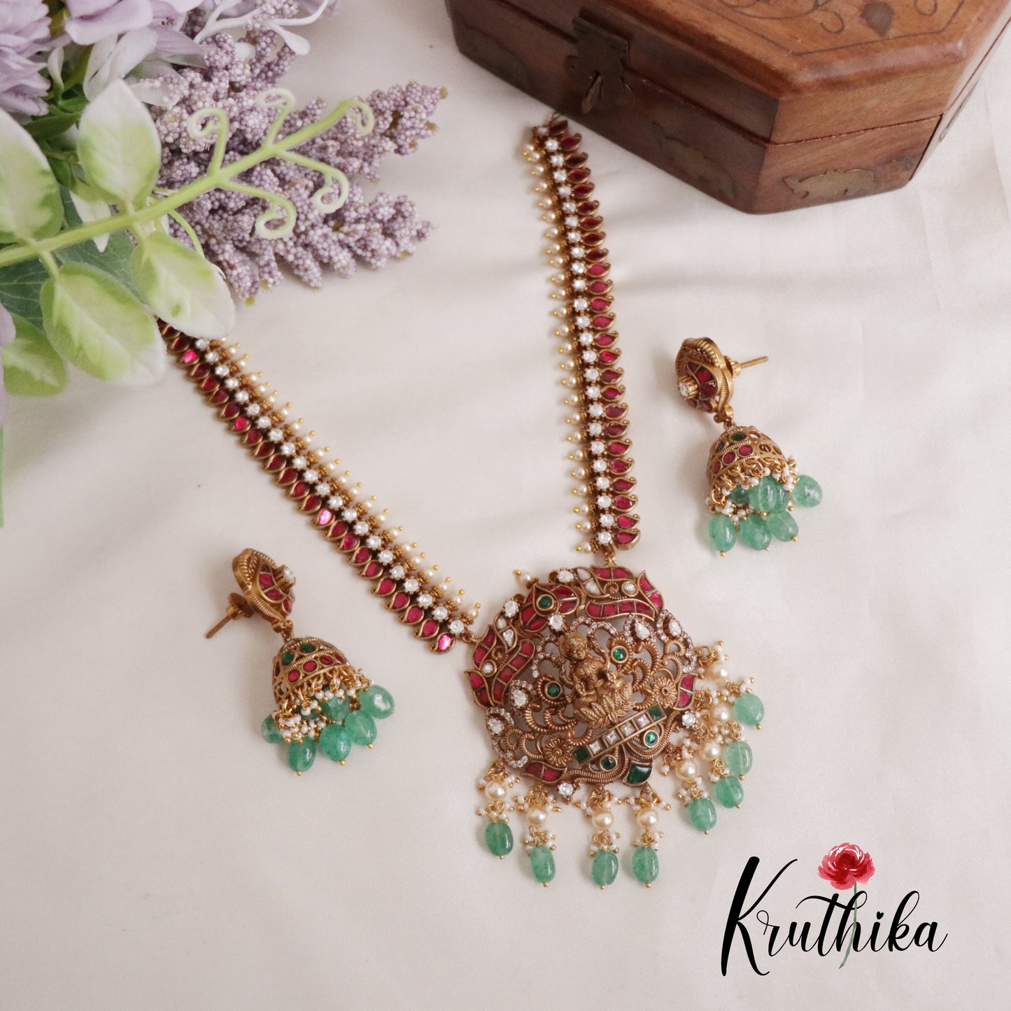 Beautiful Antique Temple Lakshmi Jadau Necklace with Pastel Green Beads NC2152