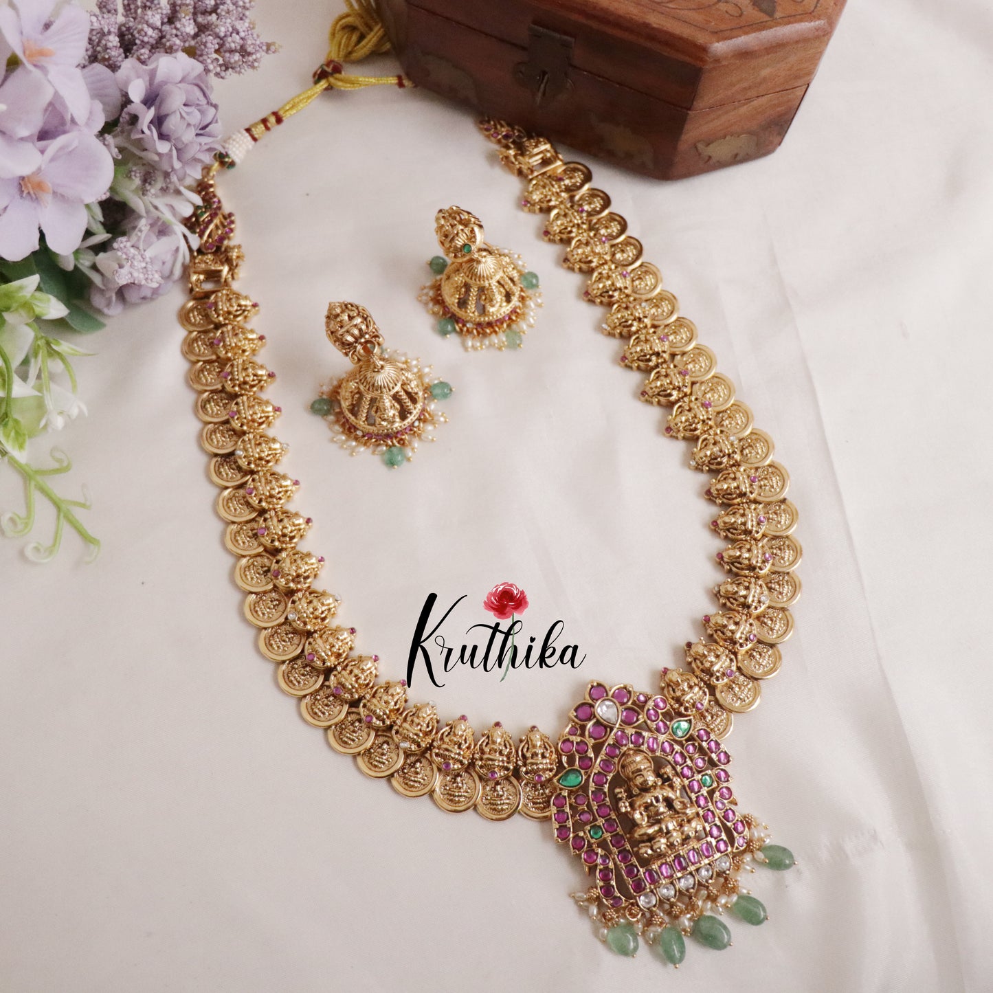 Grand Antique Temple Lakshmi Kemp Kasu Haaram with Pastel Green Beads Drops LH1927