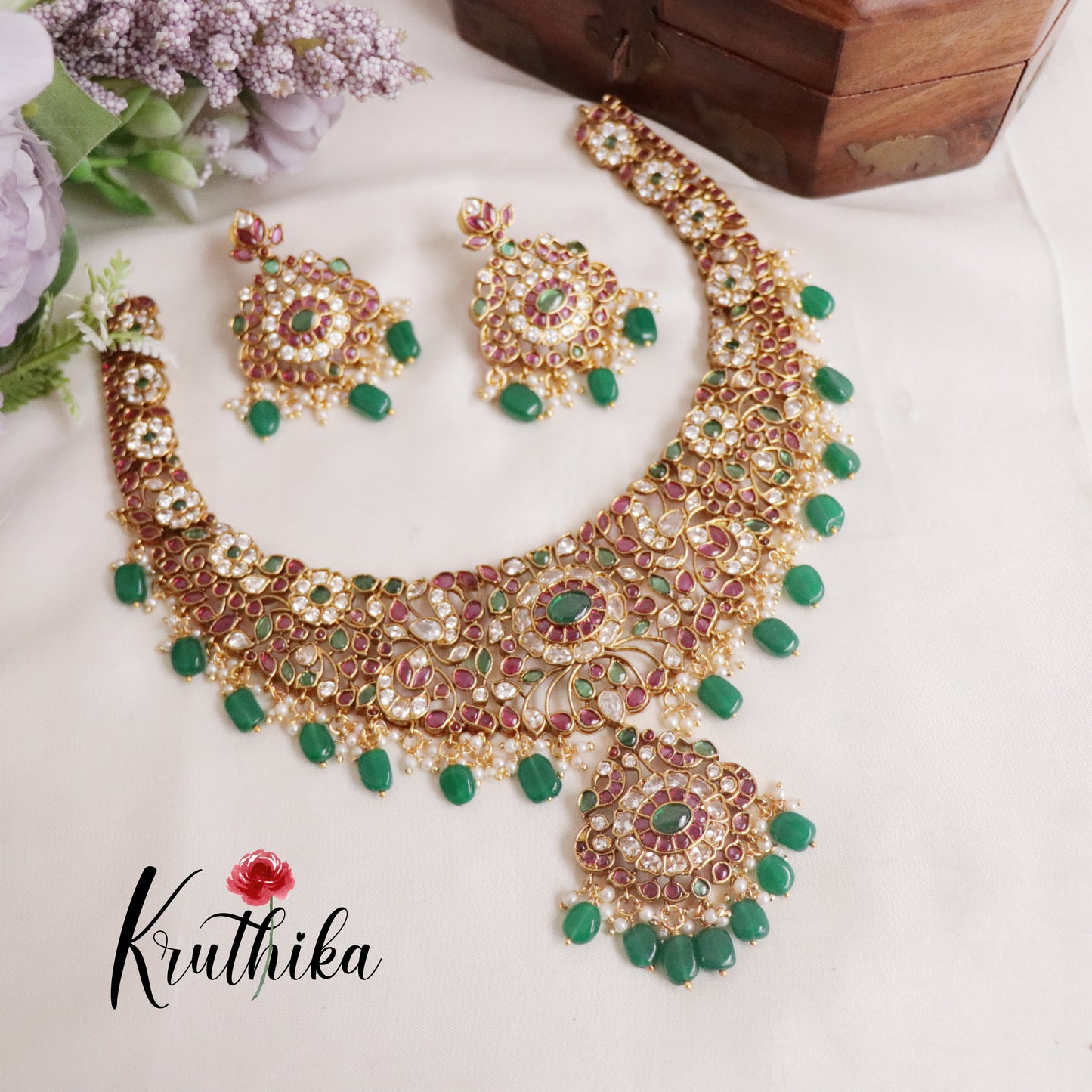 Premium Kemp Floral Design Necklace with Green Beads Drops NC21614