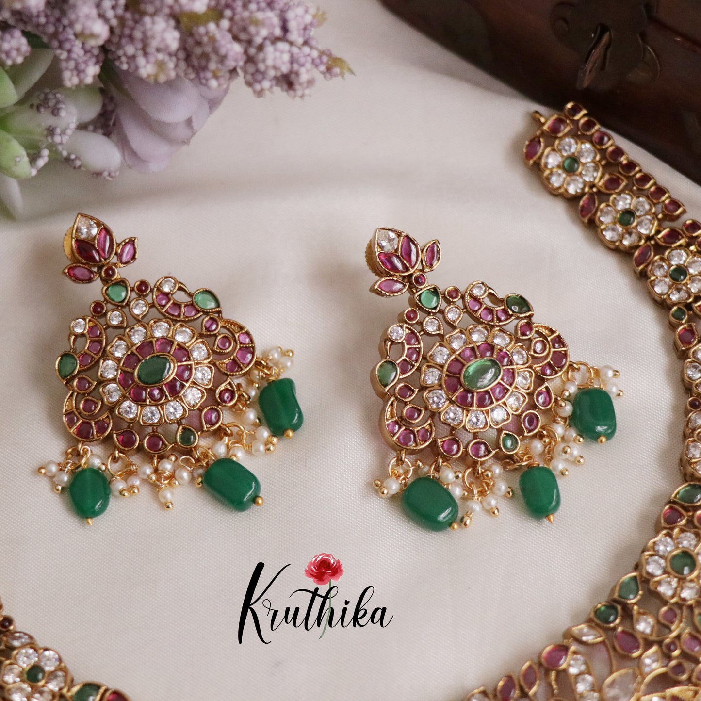 Premium Kemp Floral Design Necklace with Green Beads Drops NC21614