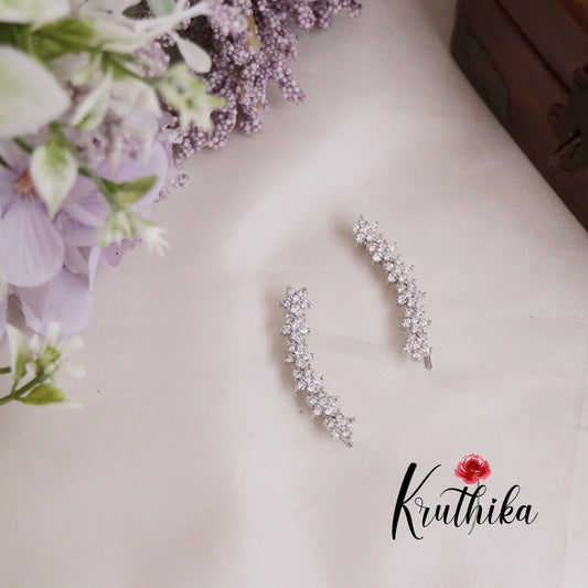 Simple CZ Starlight Bloom Earcuff E553