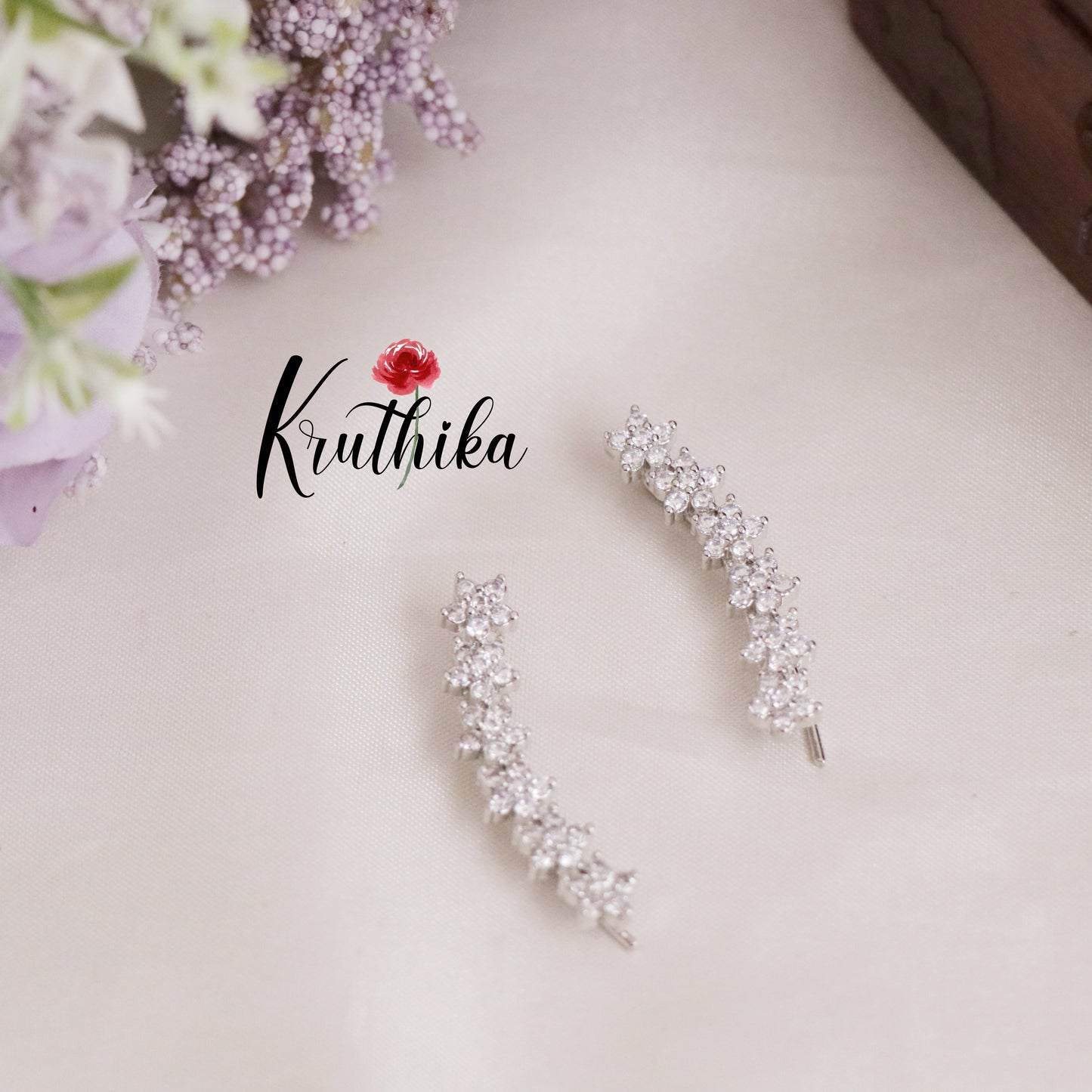 Simple CZ Starlight Bloom Earcuff E445