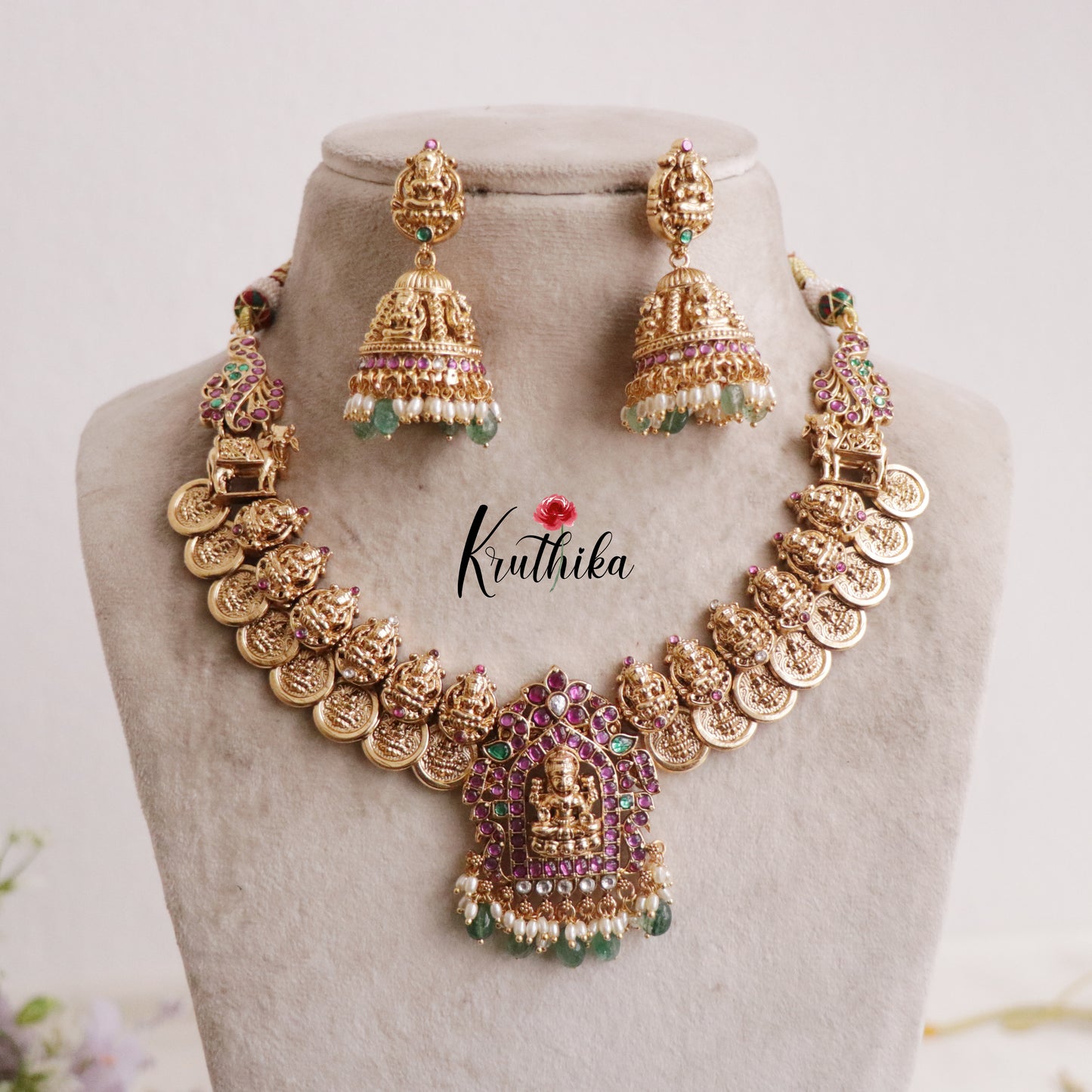 Grand Antique Temple Lakshmi Kemp Kasu Necklace with Pastel Green Beads Drops NC2151