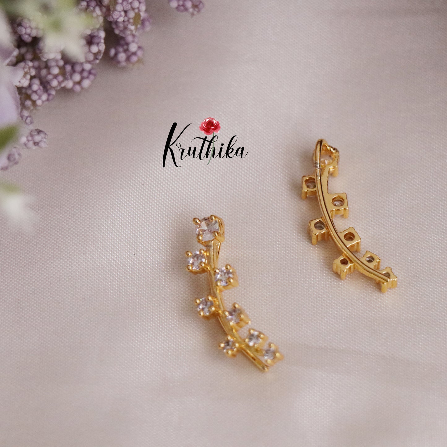 Beautiful Daisy Trail Ear Climbers Earcuff E460