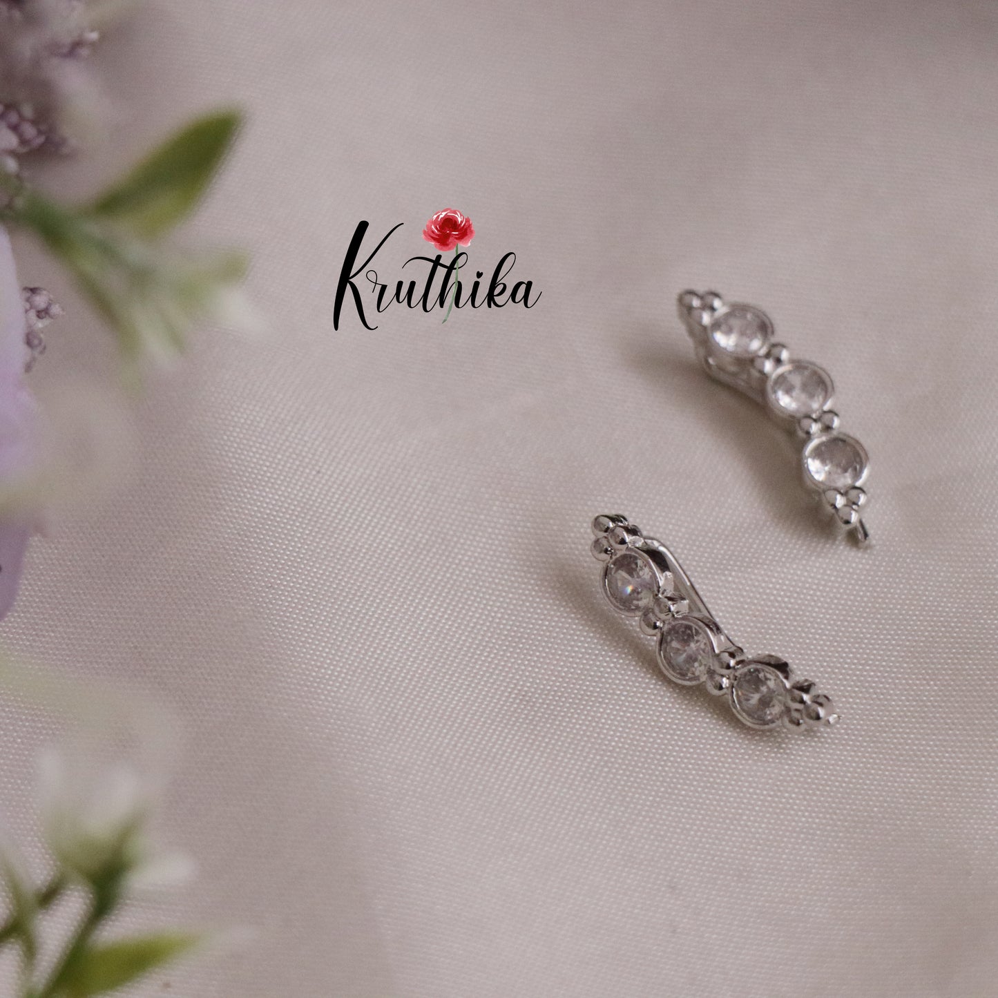 Simple Sleek Shine Ear Climbers Earcuff E459