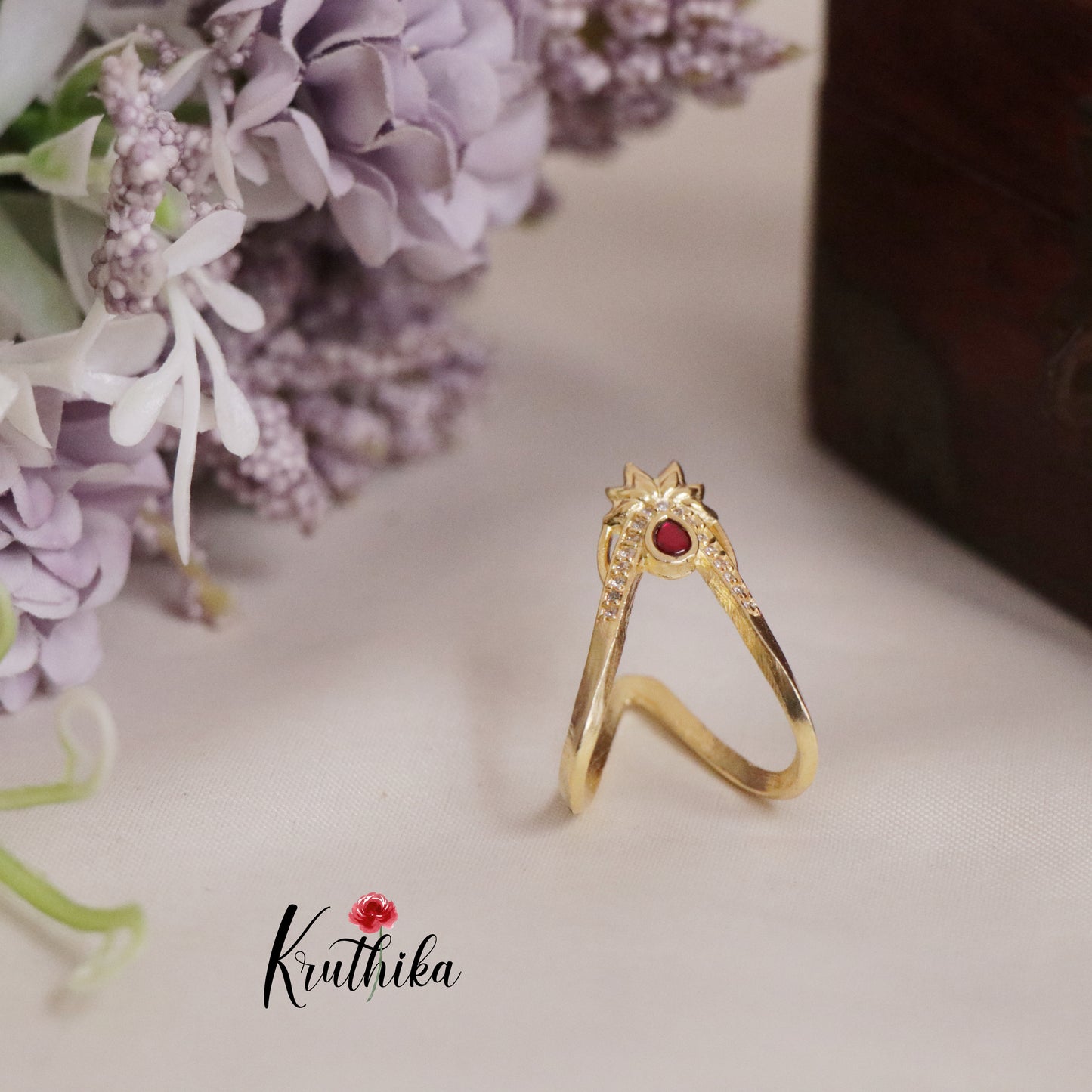 Trendy Crimson Crown Ruby Finger Ring R43