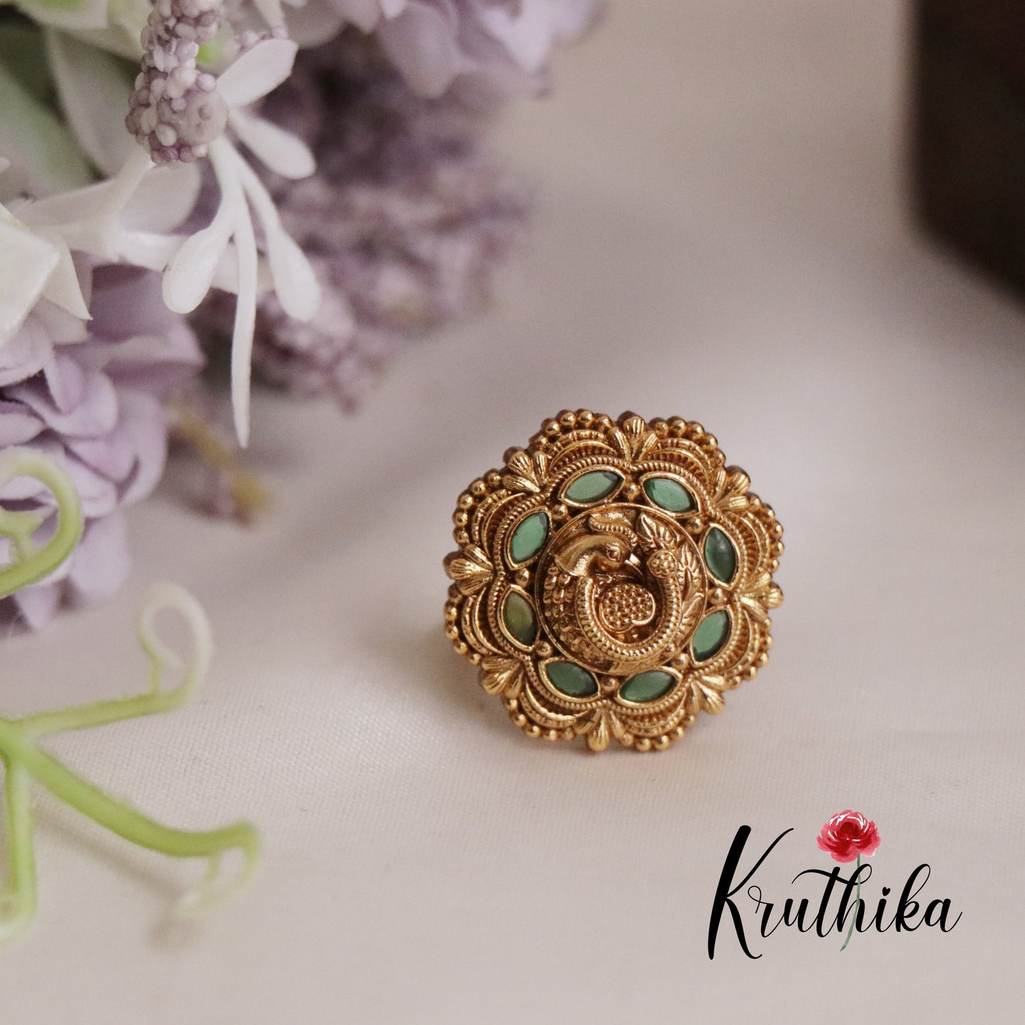 Beautiful Antique Peacock Grace Finger Ring R38
