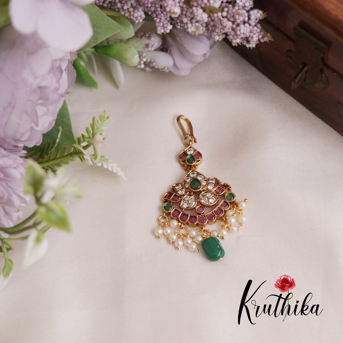 Beautiful Kemp Lotus Bloom Maang Tikka MT257