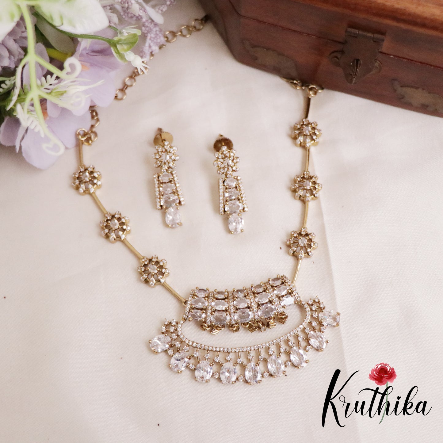 Gorgeous Floral Kundan Contemporary Necklace Set NC2107 (Available in 6 Colours)