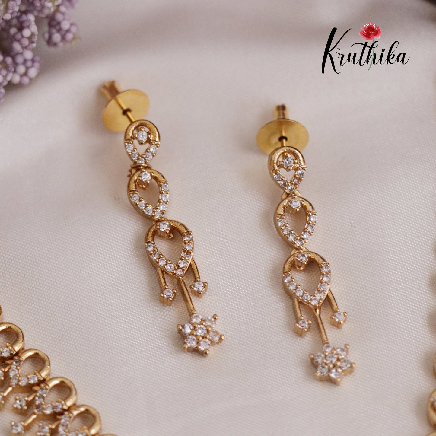 Sparkling CZ Floral Teardrop Motifs Necklace NC2616