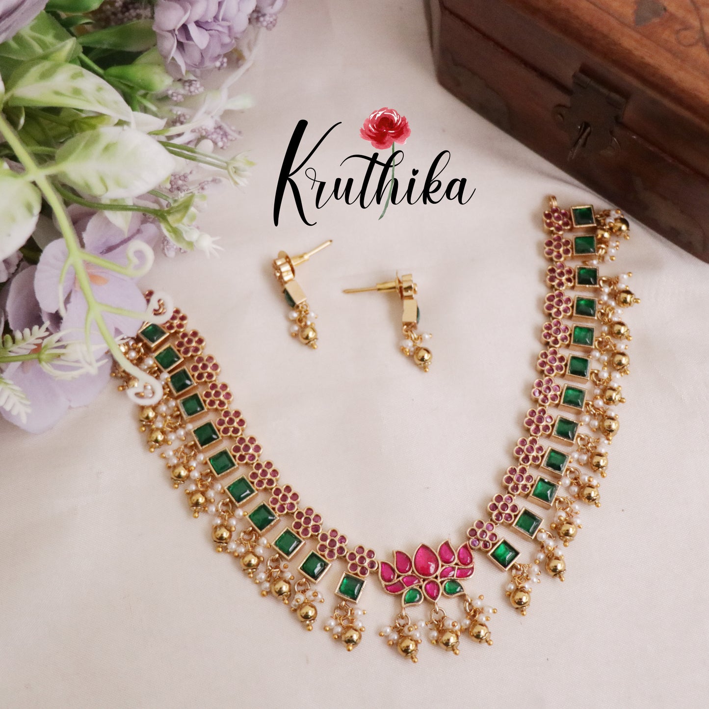 Gorgeous Lotus Design Kundan Jadau Neckalce Set NC2108 (Available in 4 Colours)