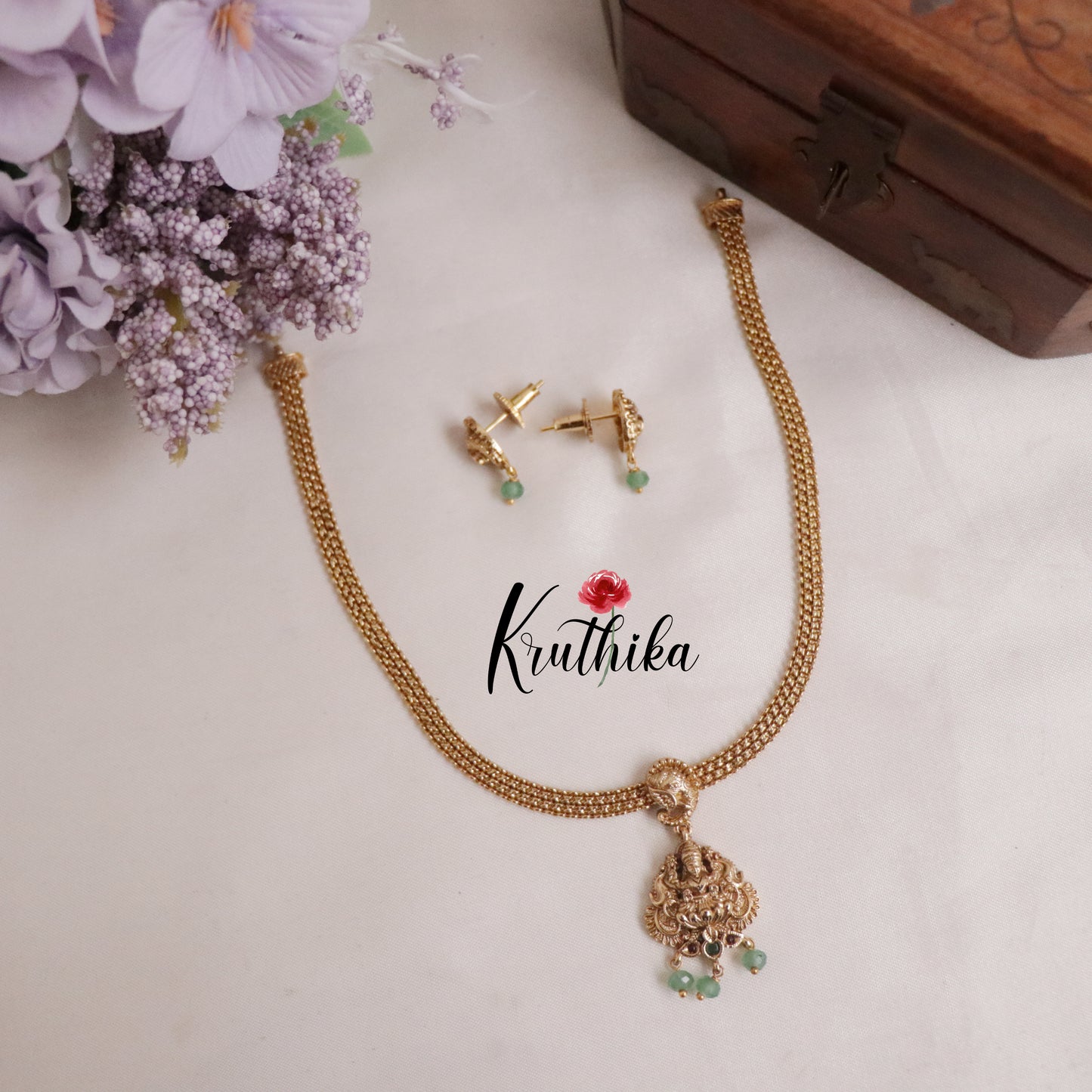 Simple Temple Ganesha and Lakshmi Chain/ Jigani set with Pastel Green Beads NC2159