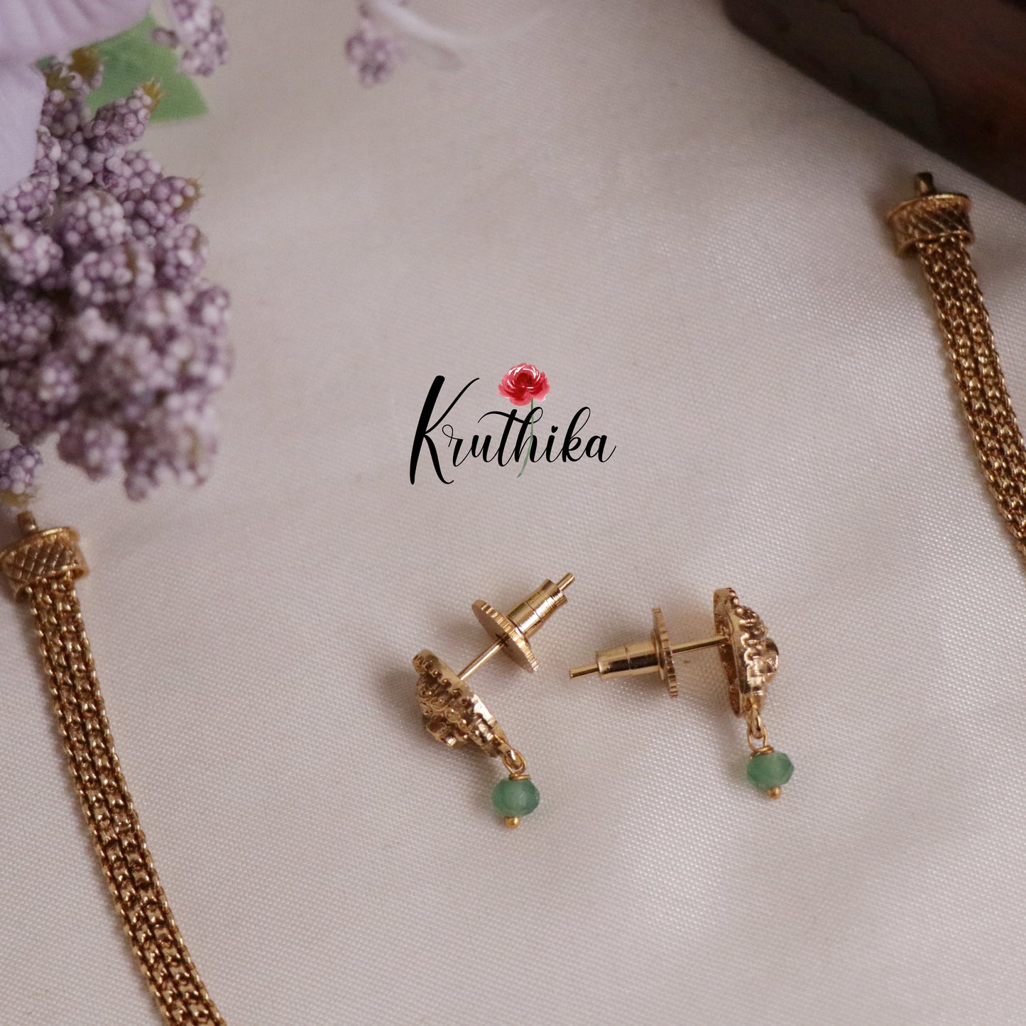 Simple Temple Ganesha and Lakshmi Chain/ Jigani set with Pastel Green Beads NC2159