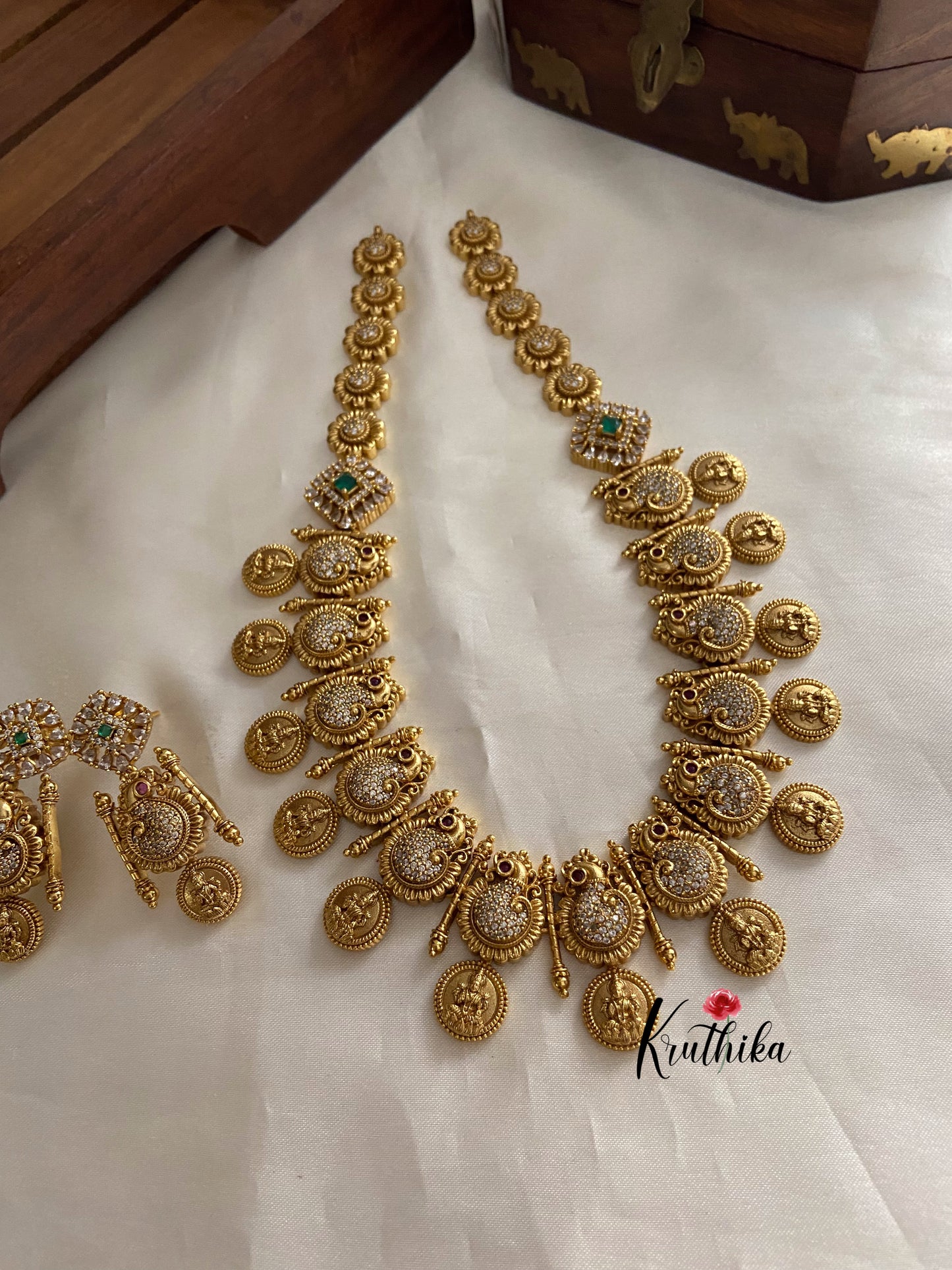 Best selling Premium AD uncuts peacock kasu Haaram
LH450