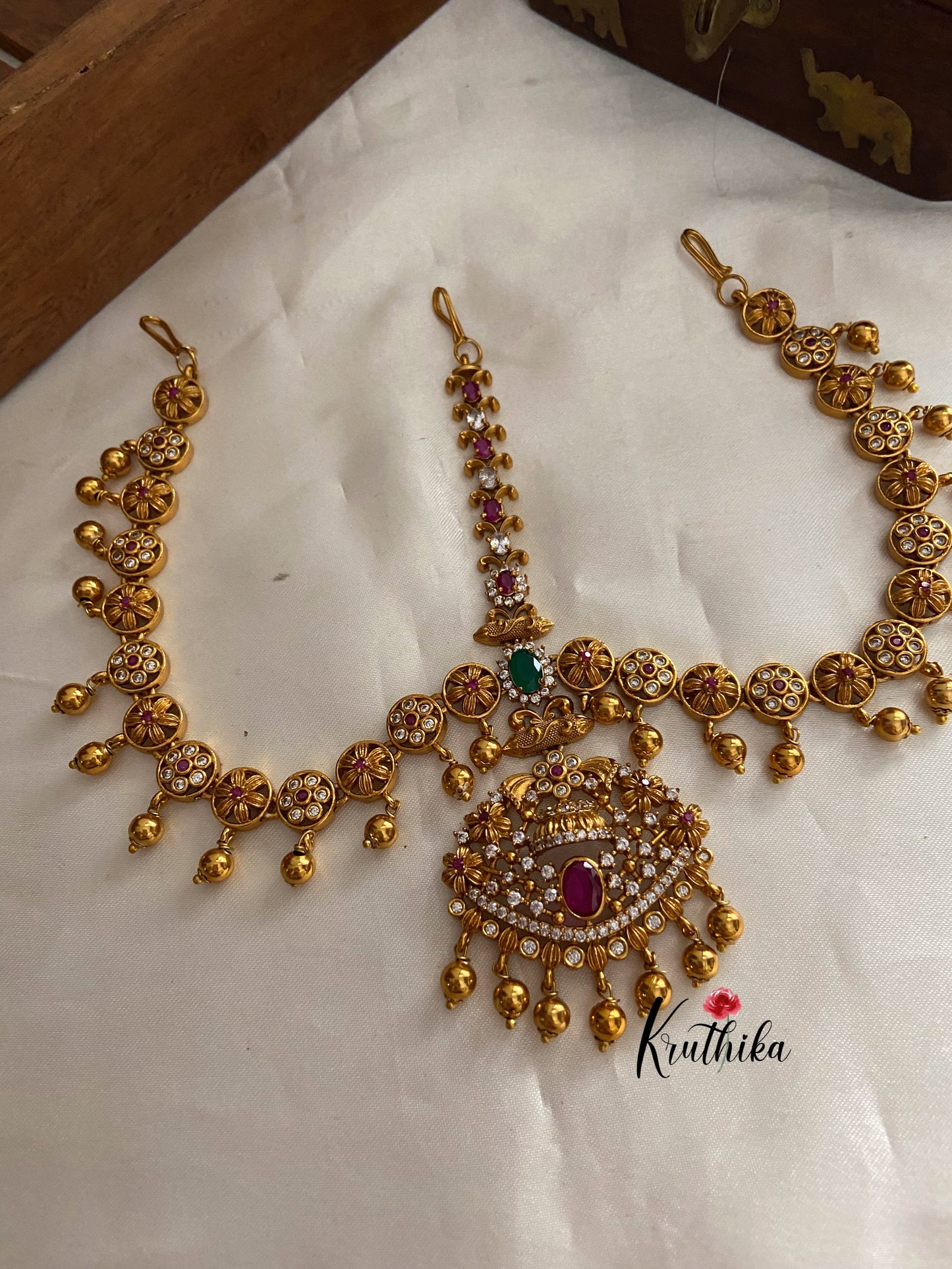 AD golden bead drops Daamini MT73