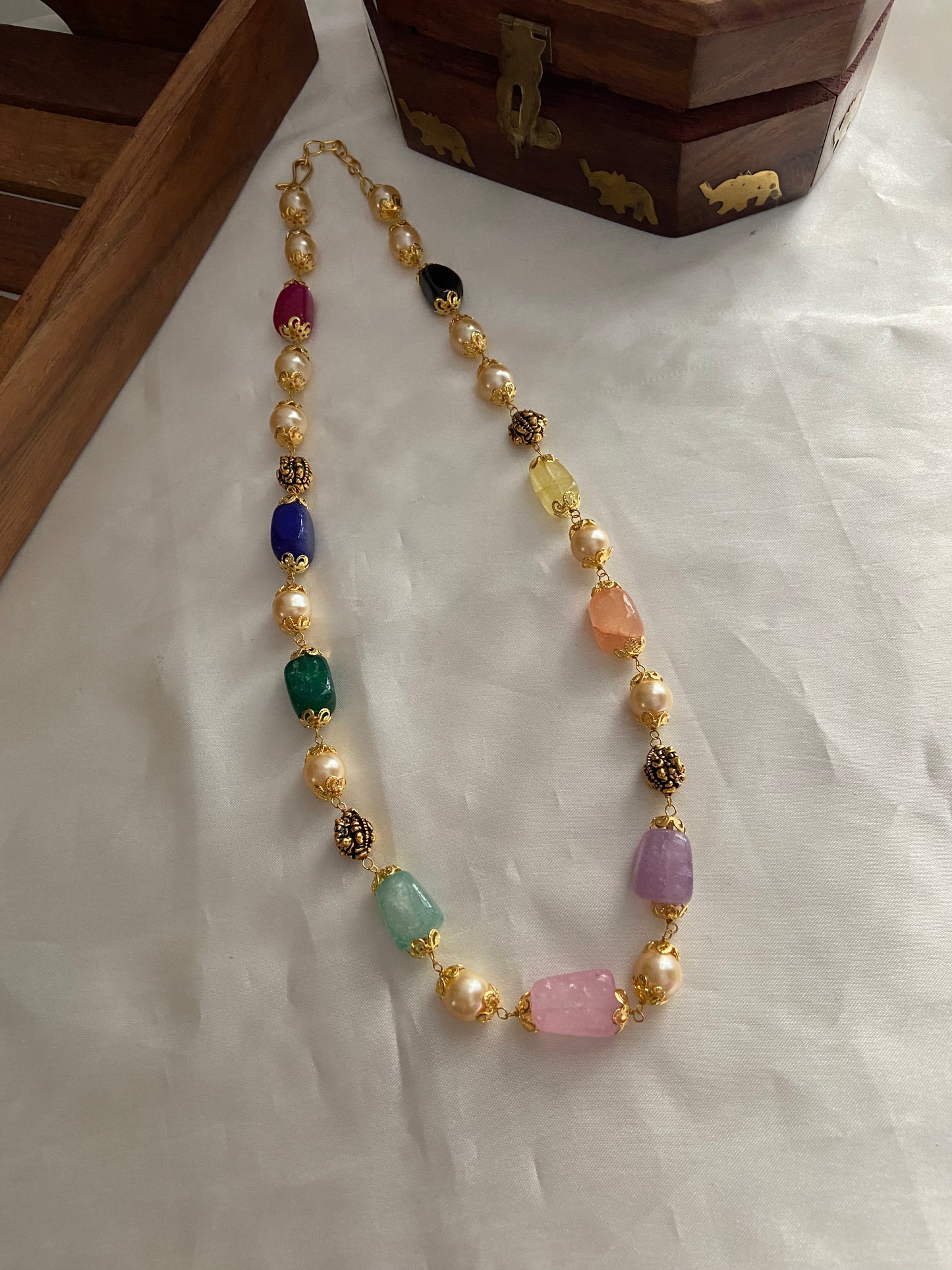 Beads & pearls maala NC682 (11 colors available)