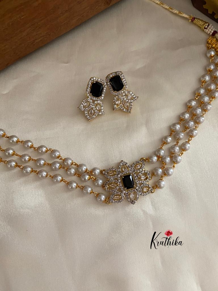 Joyalukkas pearl necklace collection deals with price