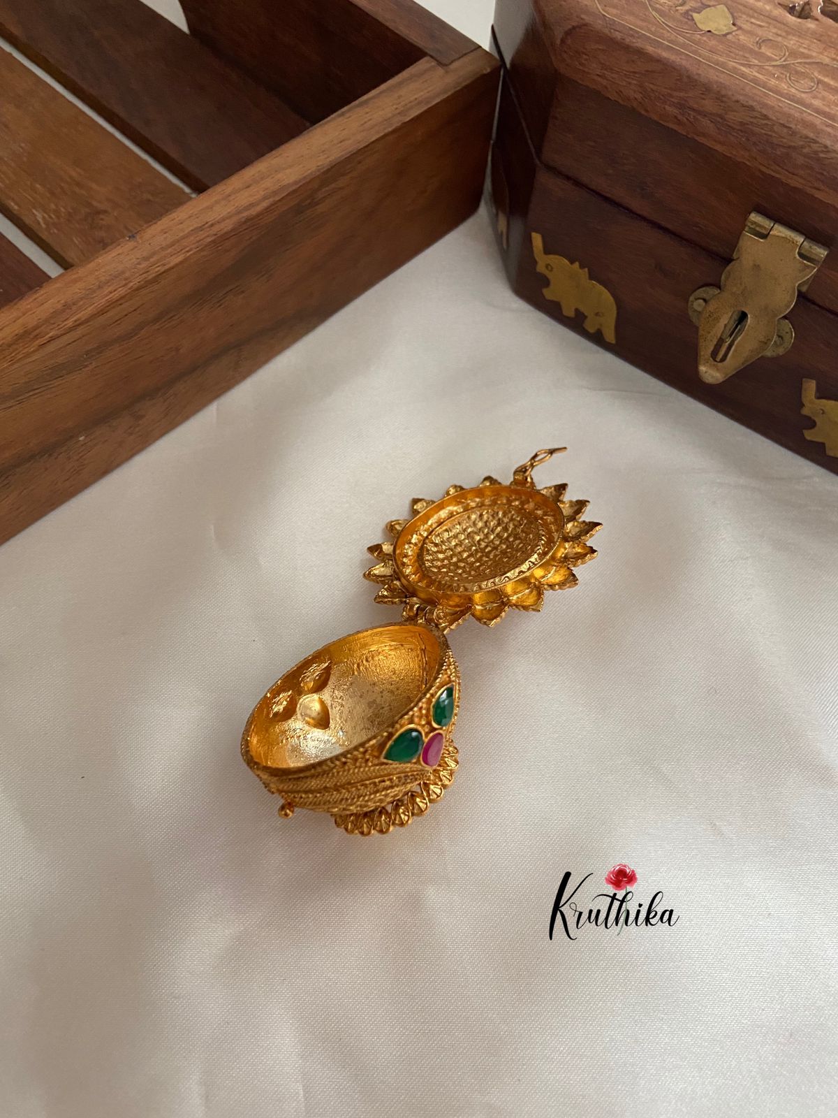 Antique kumkuma Bharini K2