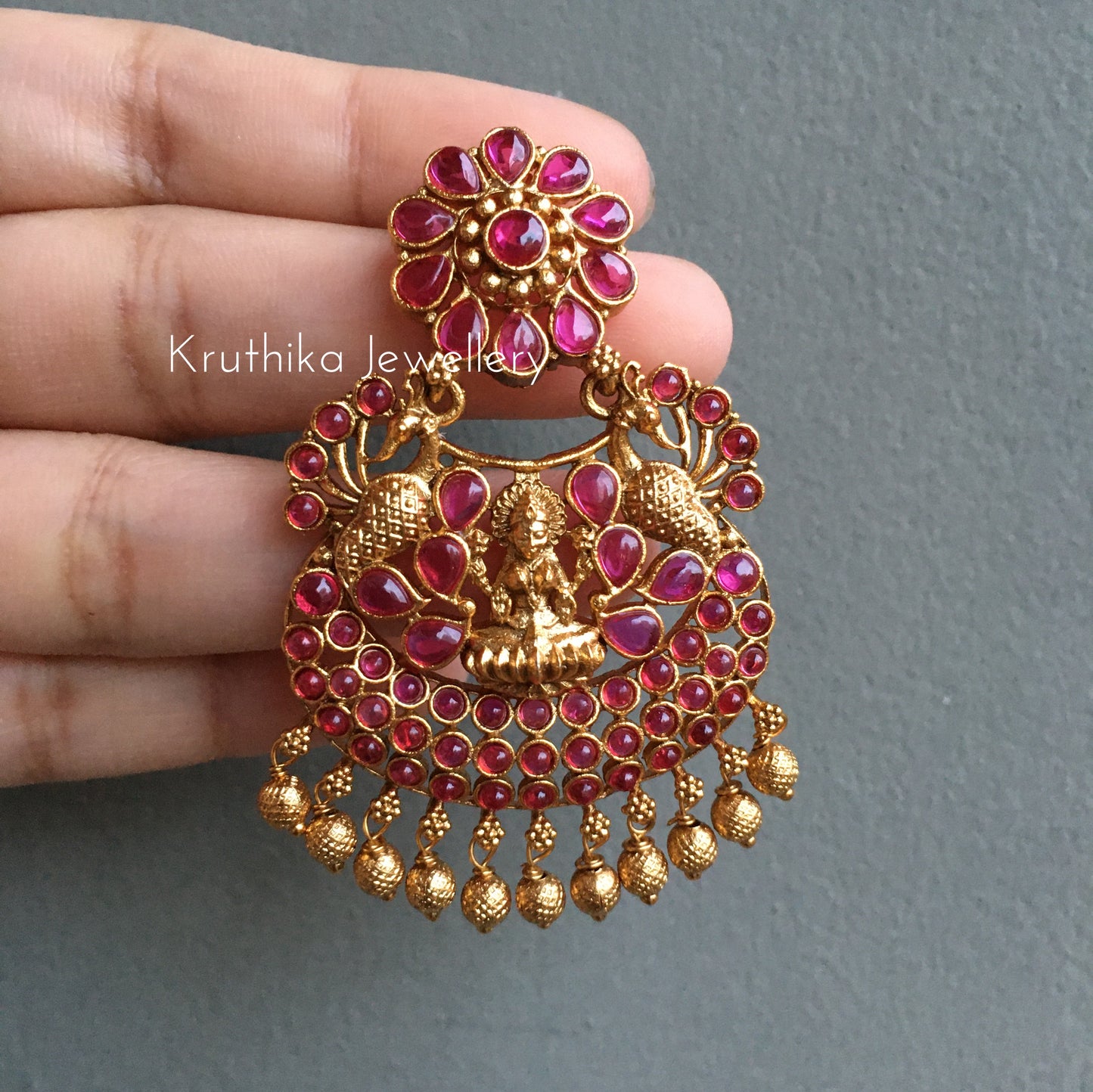 Temple earrings E12