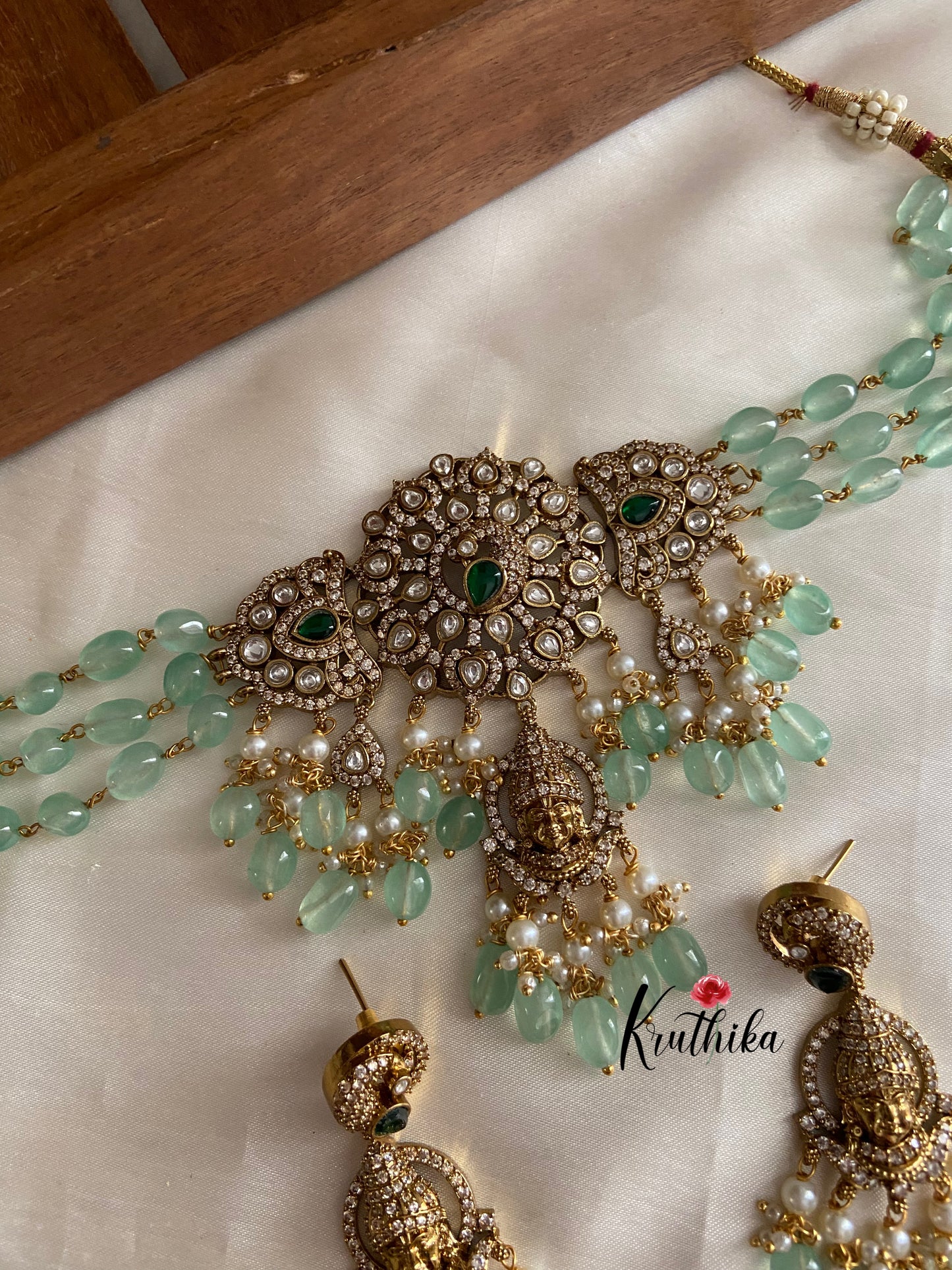 Victorian mint beads Peacock Goddess choker NC773