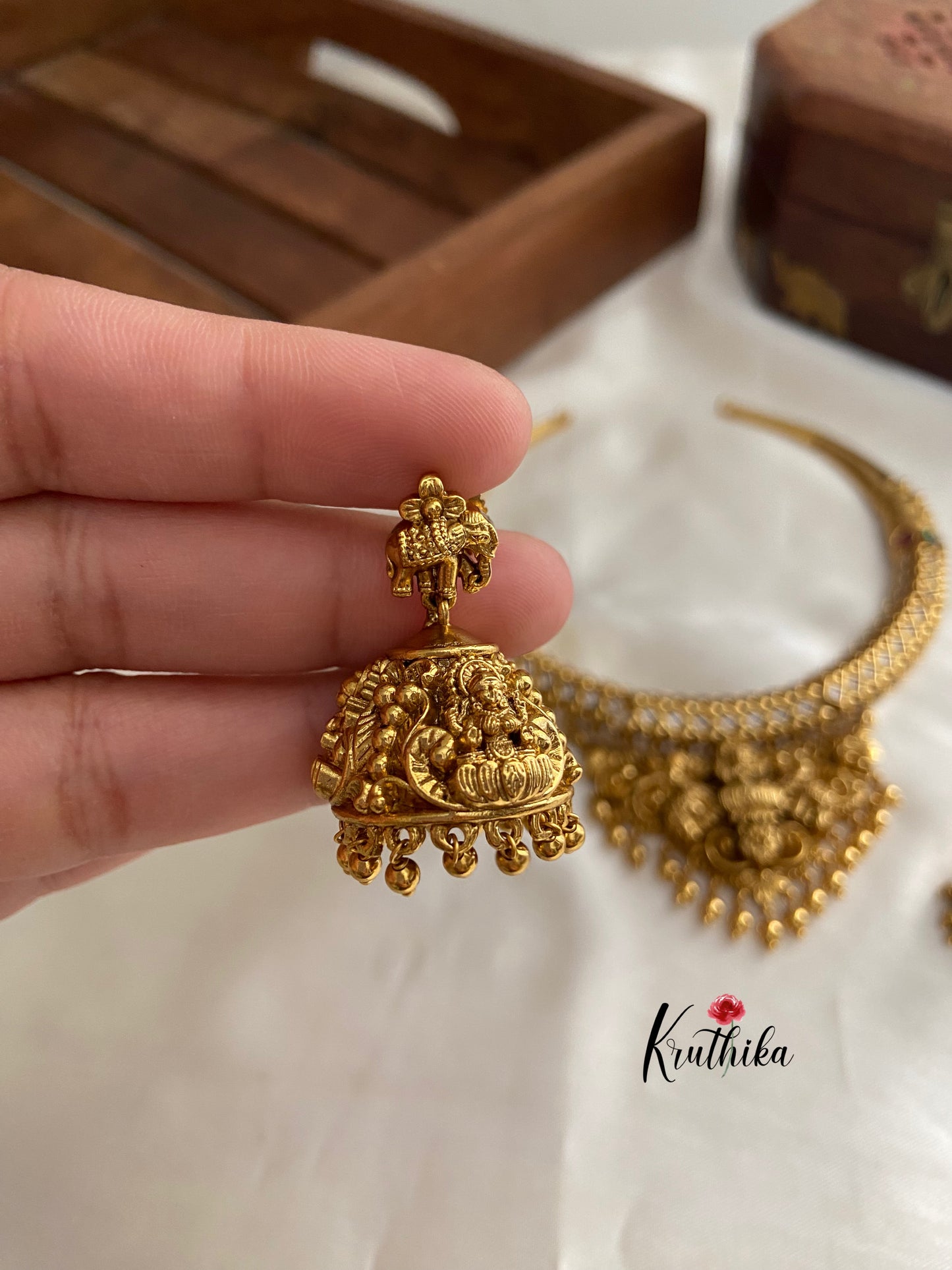 Premium polish Lakshmi Devi hasli necklace NC754