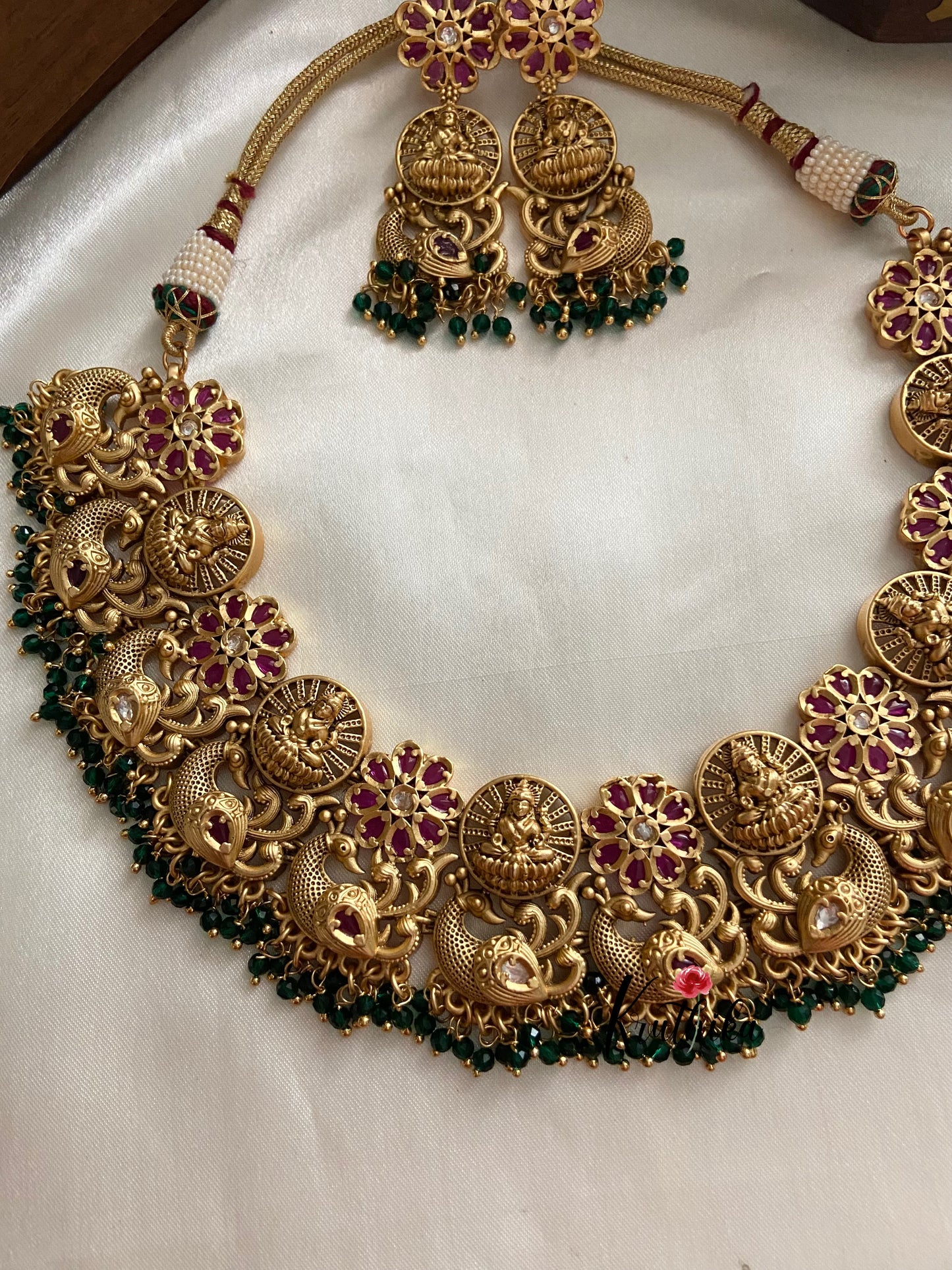 Antique real kemp Lakshmi peacock choker NC598