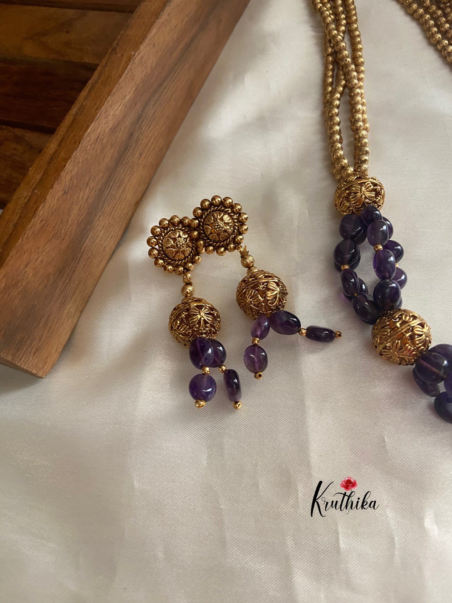Antique beads maala LH405