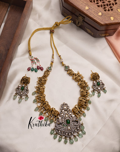 Premium Elephant Patterned necklace with Victorian Pendant NC961