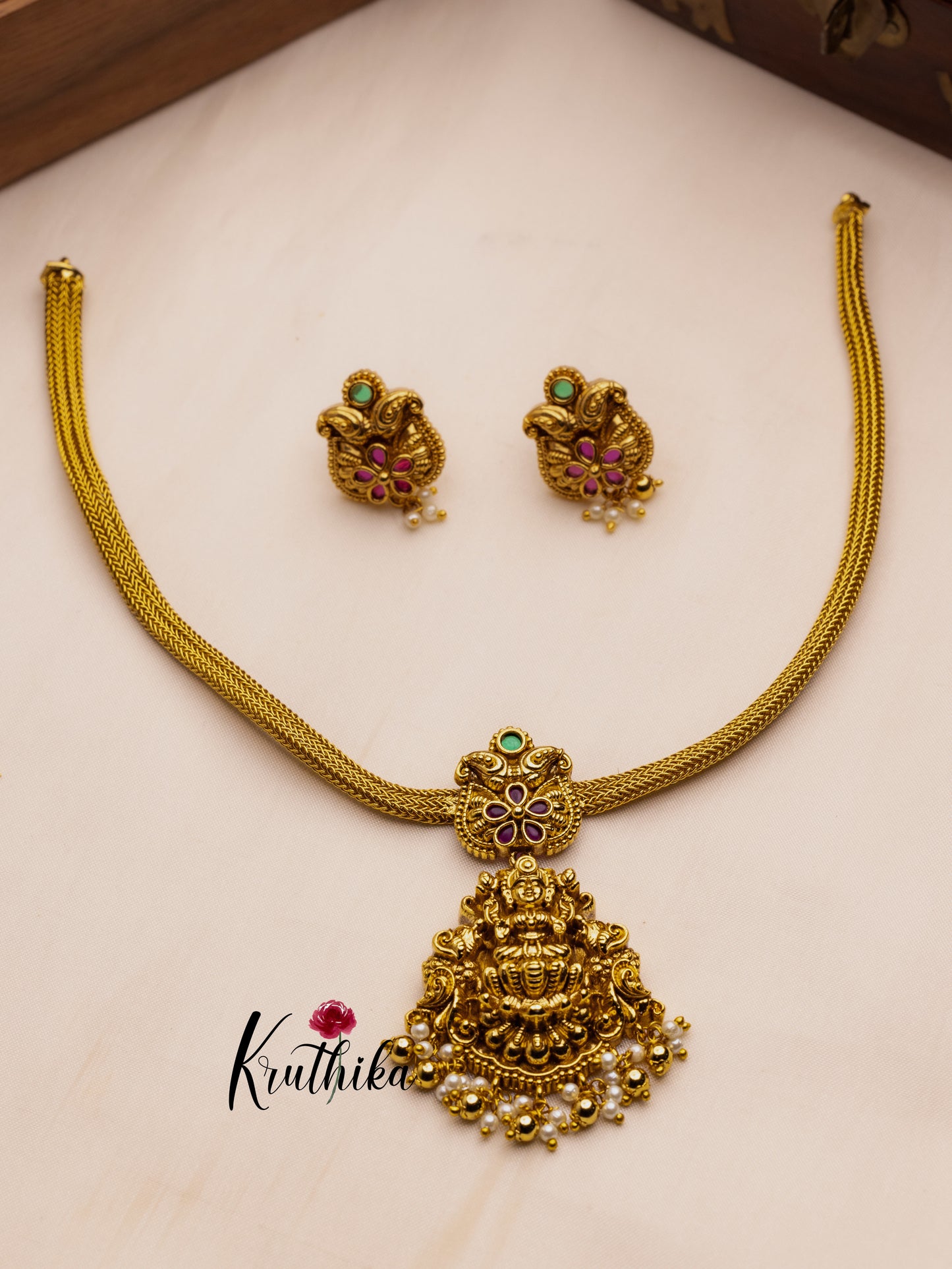 Lakshmi Devi Chain Set NC923