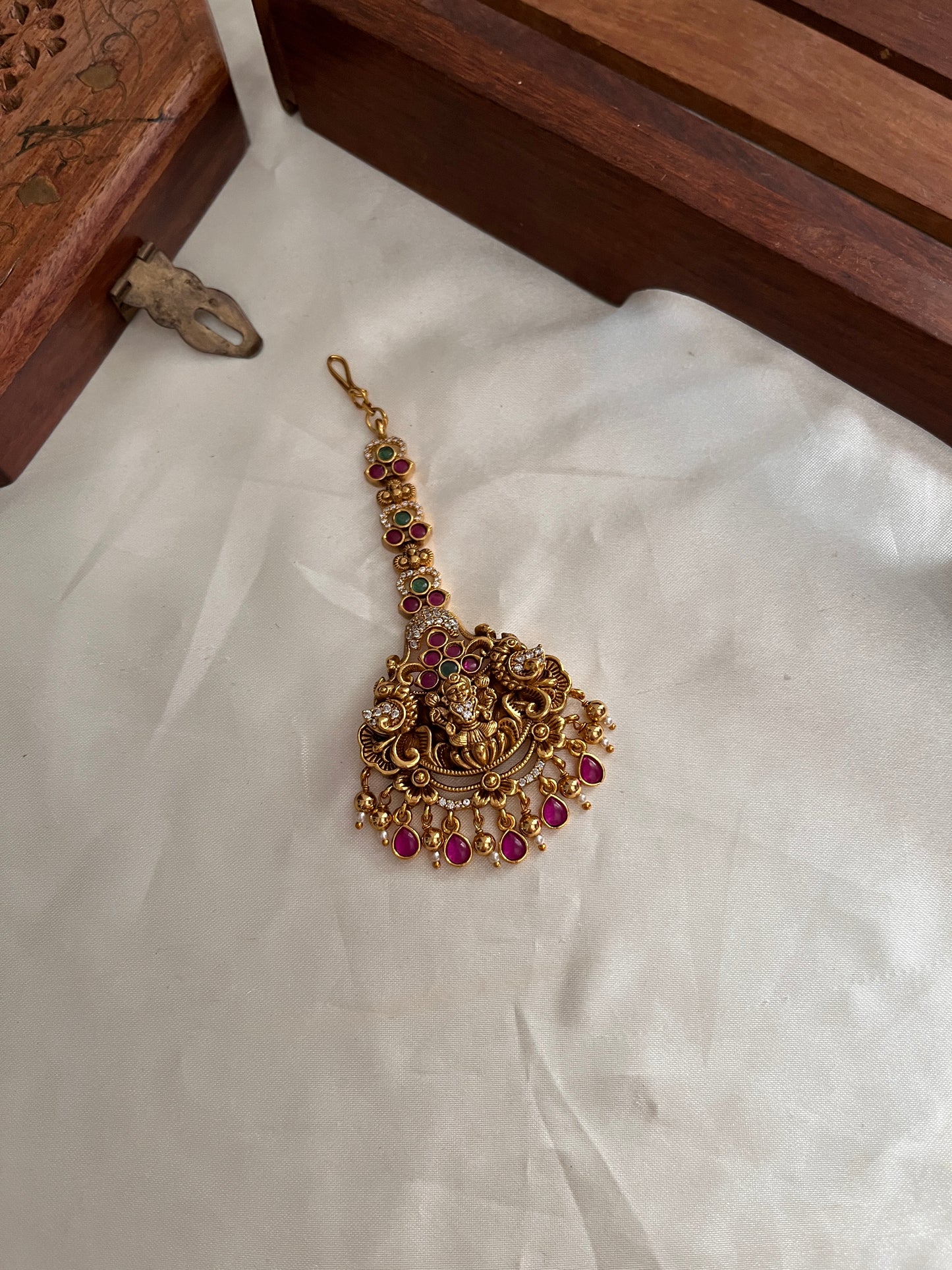 Lakshmi AD Maang Tika MT109