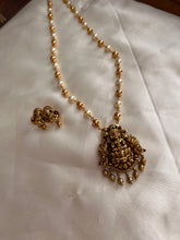 Pearl chain with Lakshmi pendant NC1035