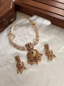 Pearls choker with antique pendant NC1009